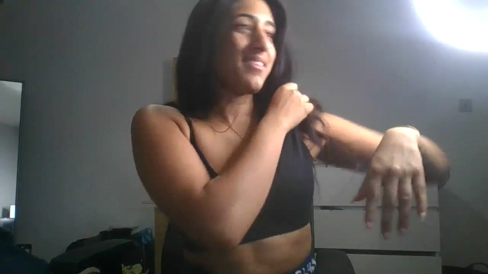 Gallery image thumbnail from Ameeraxo's myfreecams stream on, 07/09/2025, 22:14 image 16 of 20
