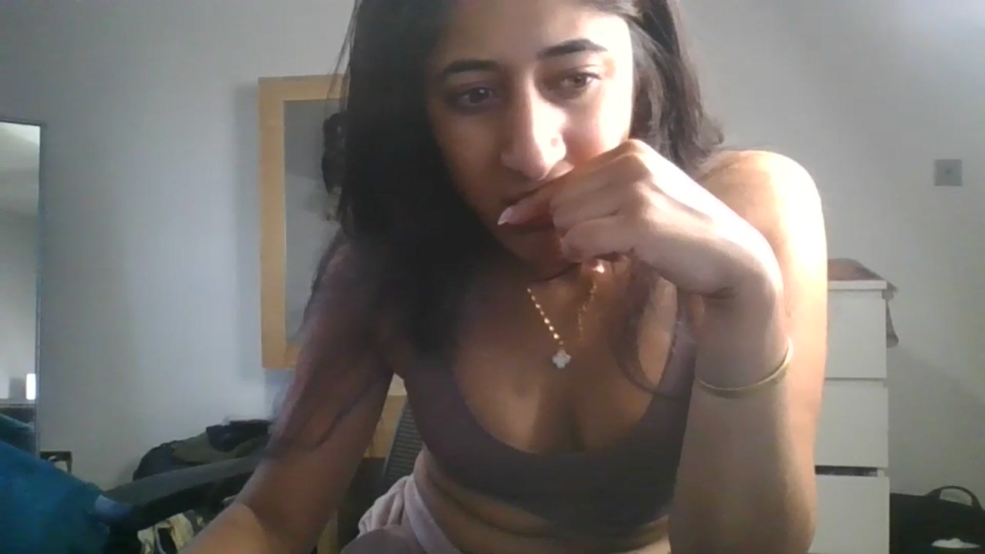 Gallery image thumbnail from Ameeraxo's myfreecams stream on, 07/10/2025, 20:37 image 7 of 20