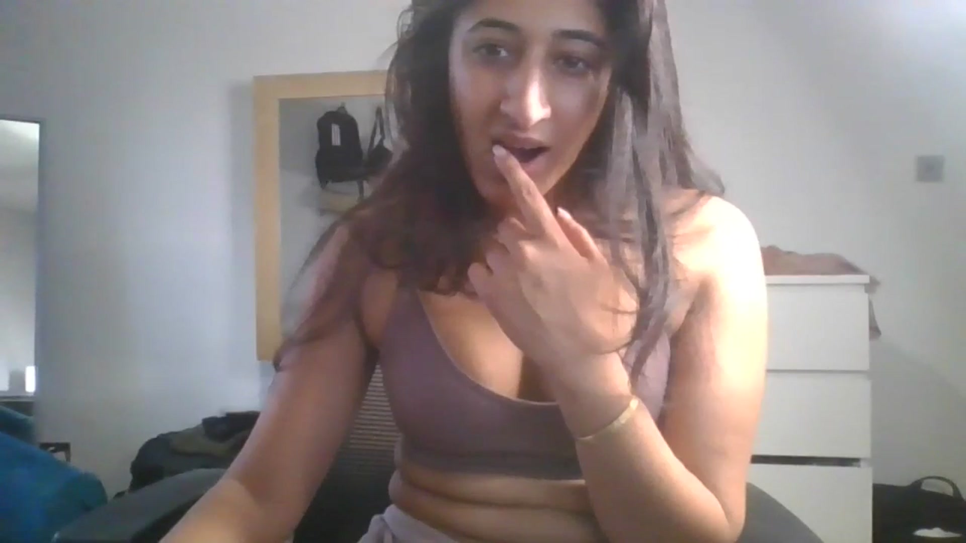 Gallery image thumbnail from Ameeraxo's myfreecams stream on, 07/10/2025, 20:37 image 9 of 20
