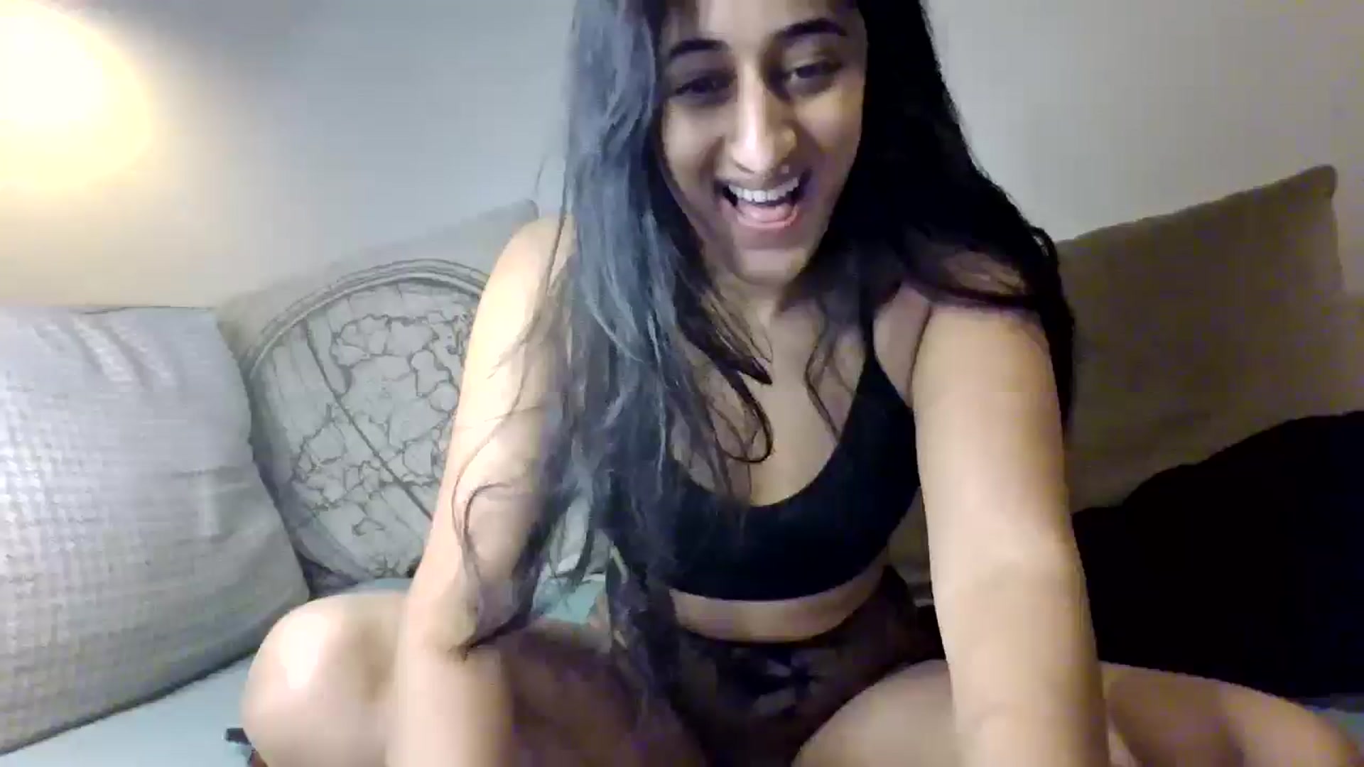Gallery image thumbnail from Ameeraxo's myfreecams stream on, 08/03/2025, 20:33 image 11 of 20