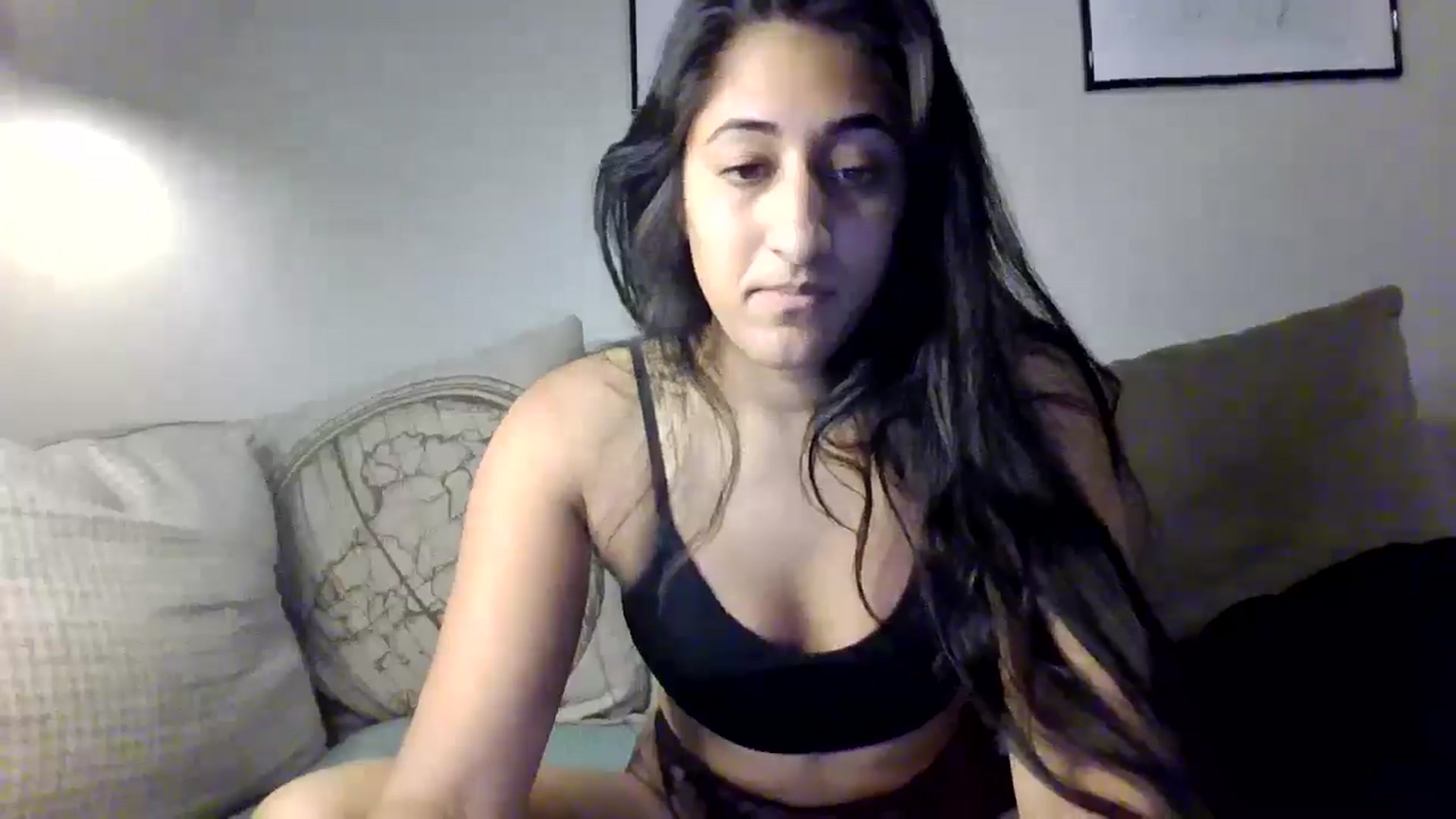 Gallery image thumbnail from Ameeraxo's myfreecams stream on, 08/03/2025, 20:33 image 16 of 20