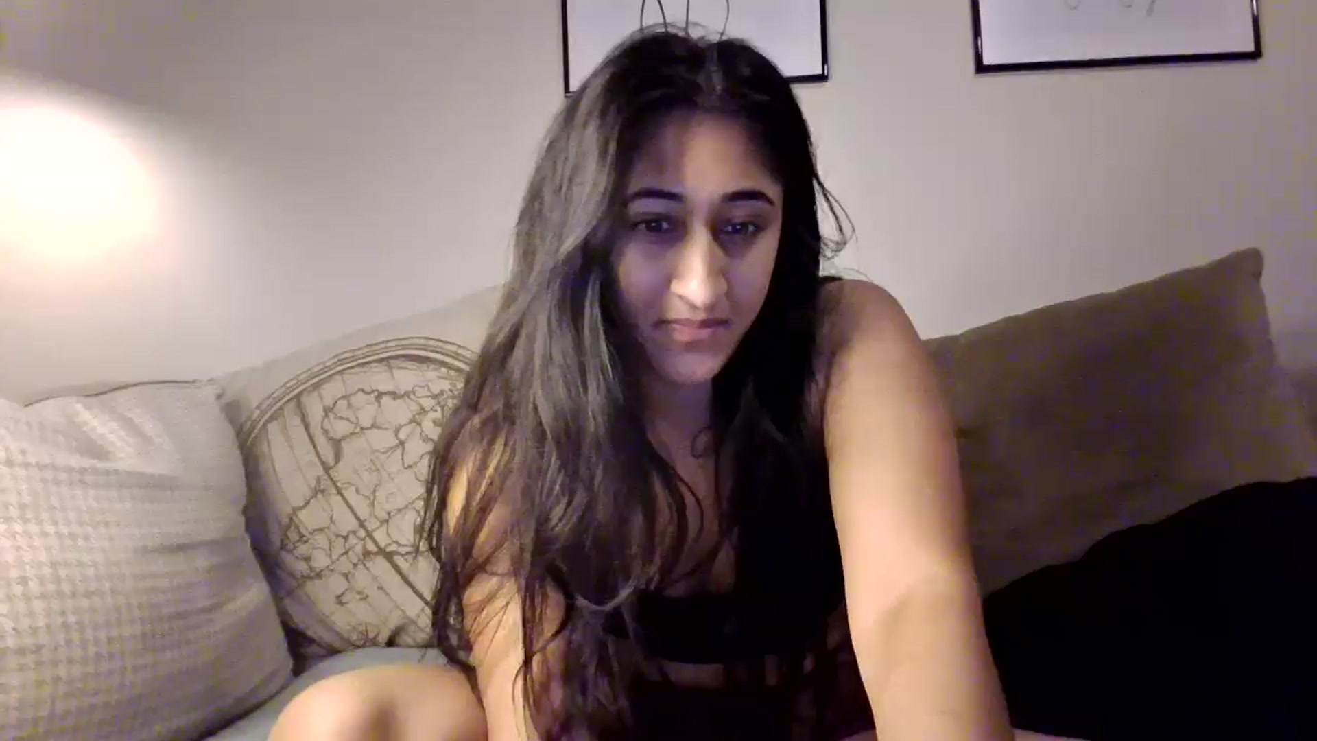 Gallery image thumbnail from Ameeraxo's myfreecams stream on, 08/03/2025, 20:33 image 18 of 20