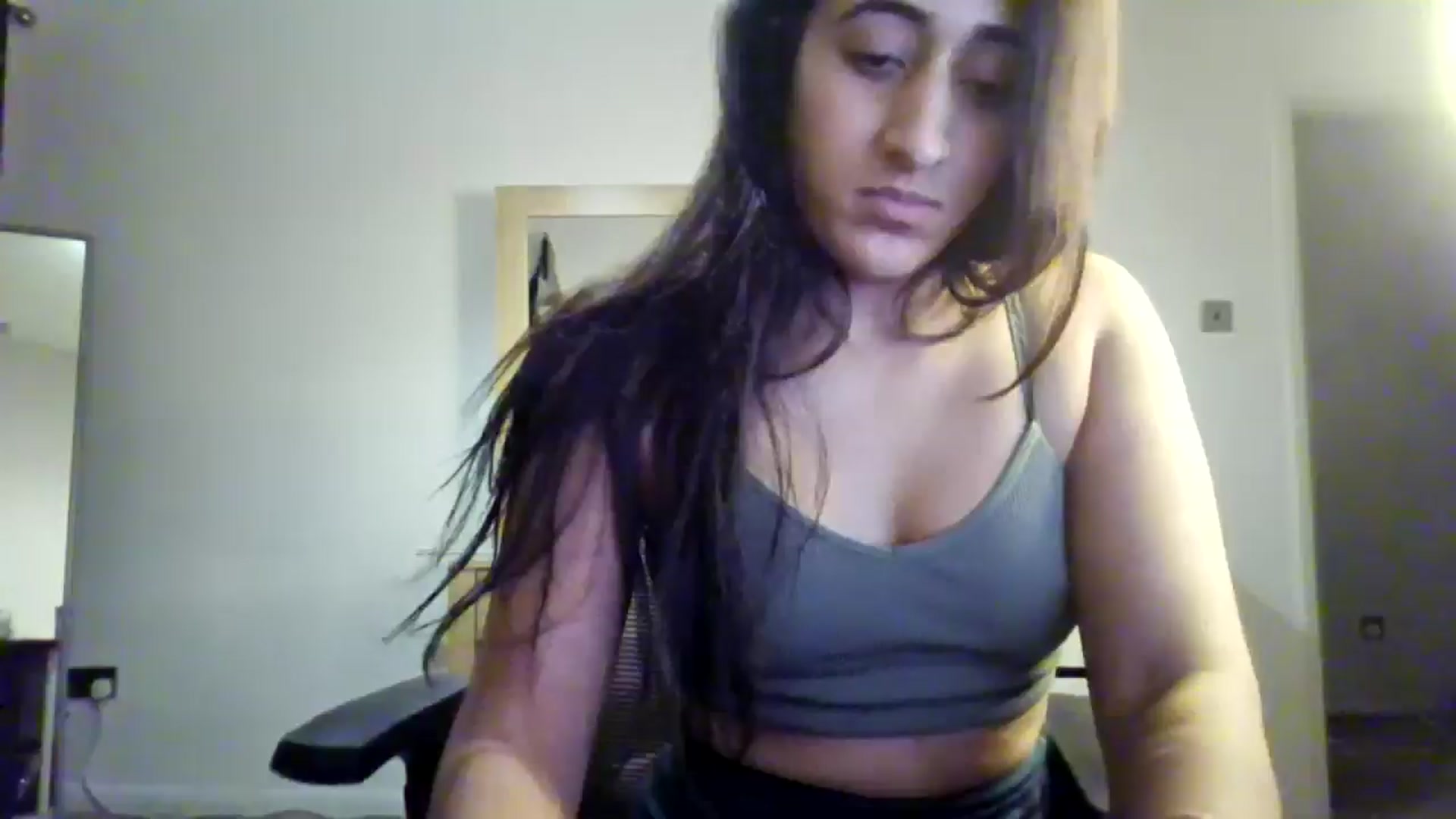 Gallery image thumbnail from Ameeraxo's myfreecams stream on, 08/08/2025, 23:35 image 1 of 20