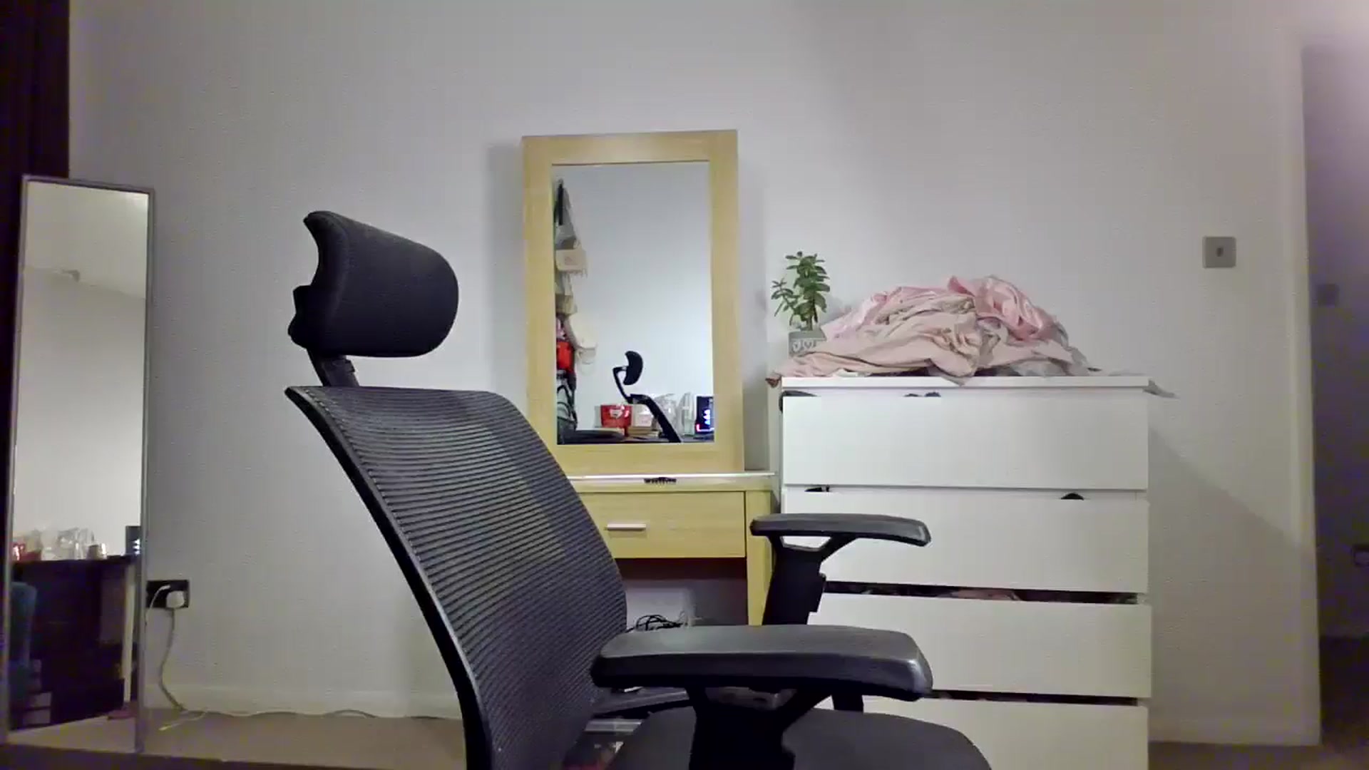 Gallery image thumbnail from Ameeraxo's myfreecams stream on, 08/14/2025, 22:53 image 8 of 20