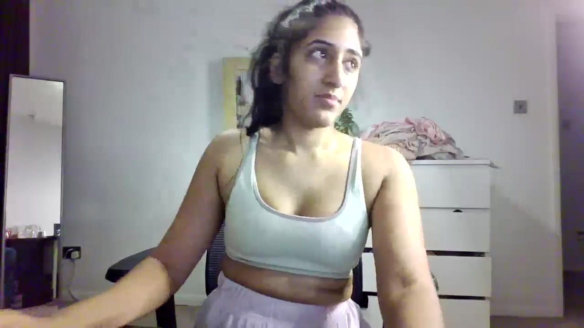 Gallery image thumbnail from Ameeraxo's myfreecams stream on, 08/14/2025, 22:53 image 12 of 20