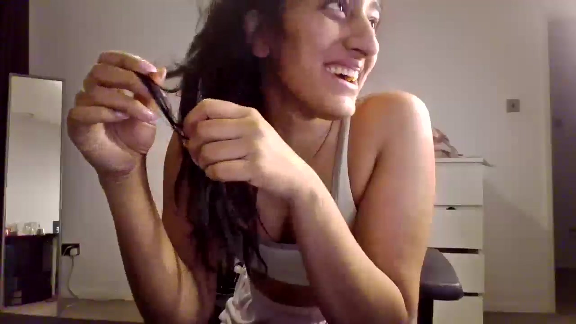 Gallery image thumbnail from Ameeraxo's myfreecams stream on, 08/14/2025, 22:53 image 7 of 20