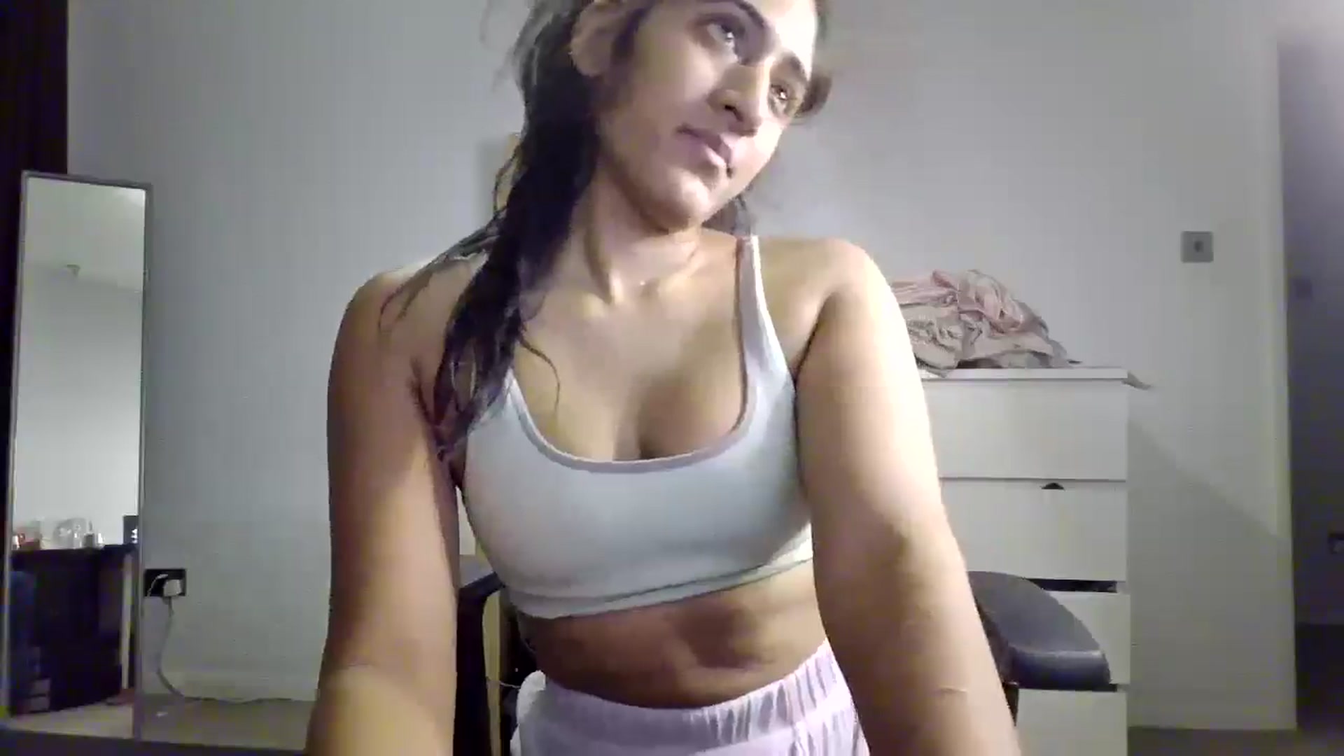 Gallery image thumbnail from Ameeraxo's myfreecams stream on, 08/14/2025, 22:53 image 6 of 20