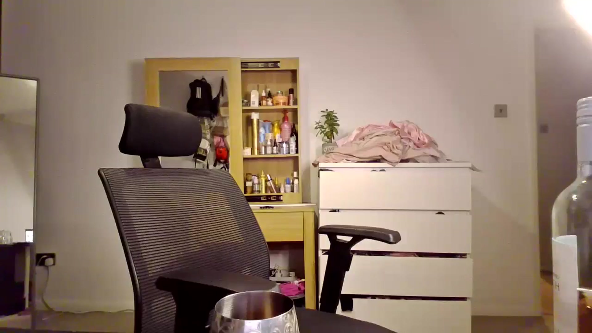 Gallery image thumbnail from Ameeraxo's myfreecams stream on, 08/15/2025, 24:20 image 11 of 20