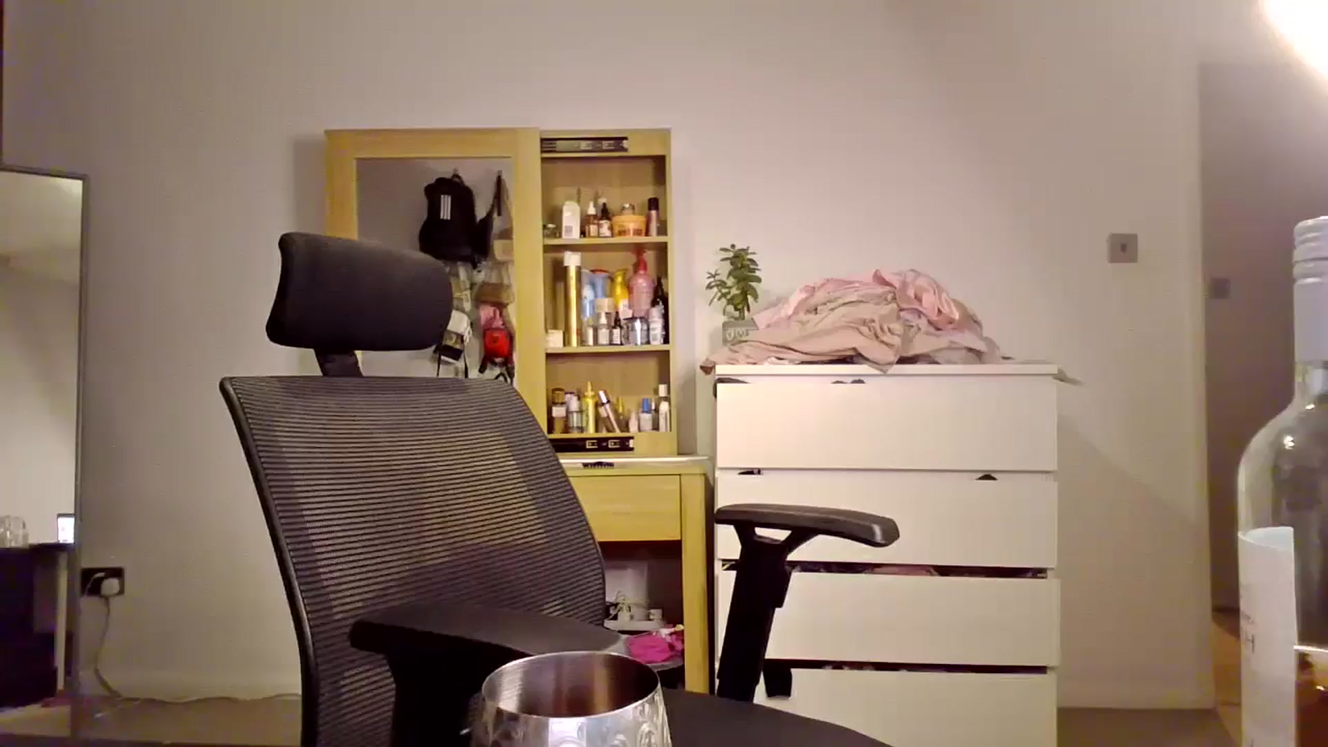 Gallery image thumbnail from Ameeraxo's myfreecams stream on, 08/15/2025, 24:20 image 3 of 20