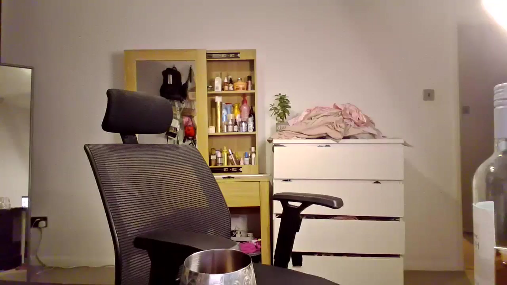 Gallery image thumbnail from Ameeraxo's myfreecams stream on, 08/15/2025, 24:20 image 13 of 20