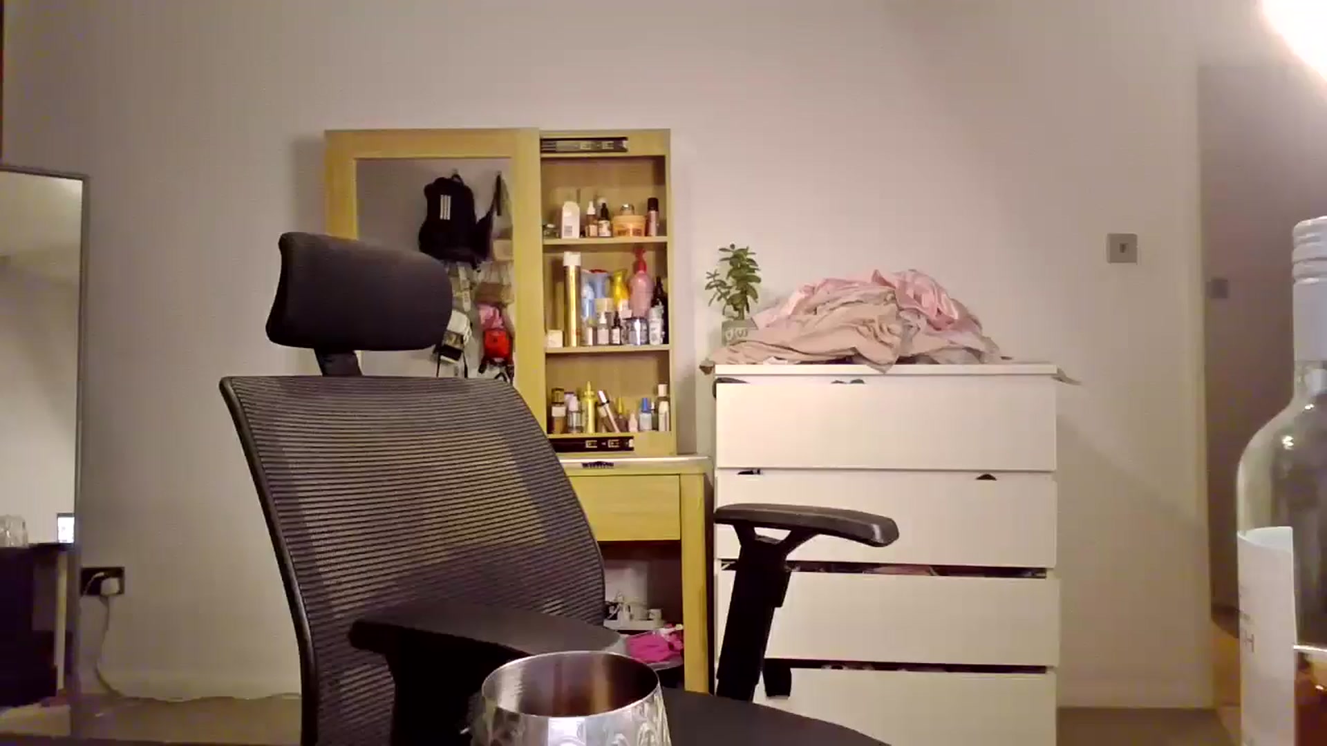 Gallery image thumbnail from Ameeraxo's myfreecams stream on, 08/15/2025, 24:20 image 8 of 20