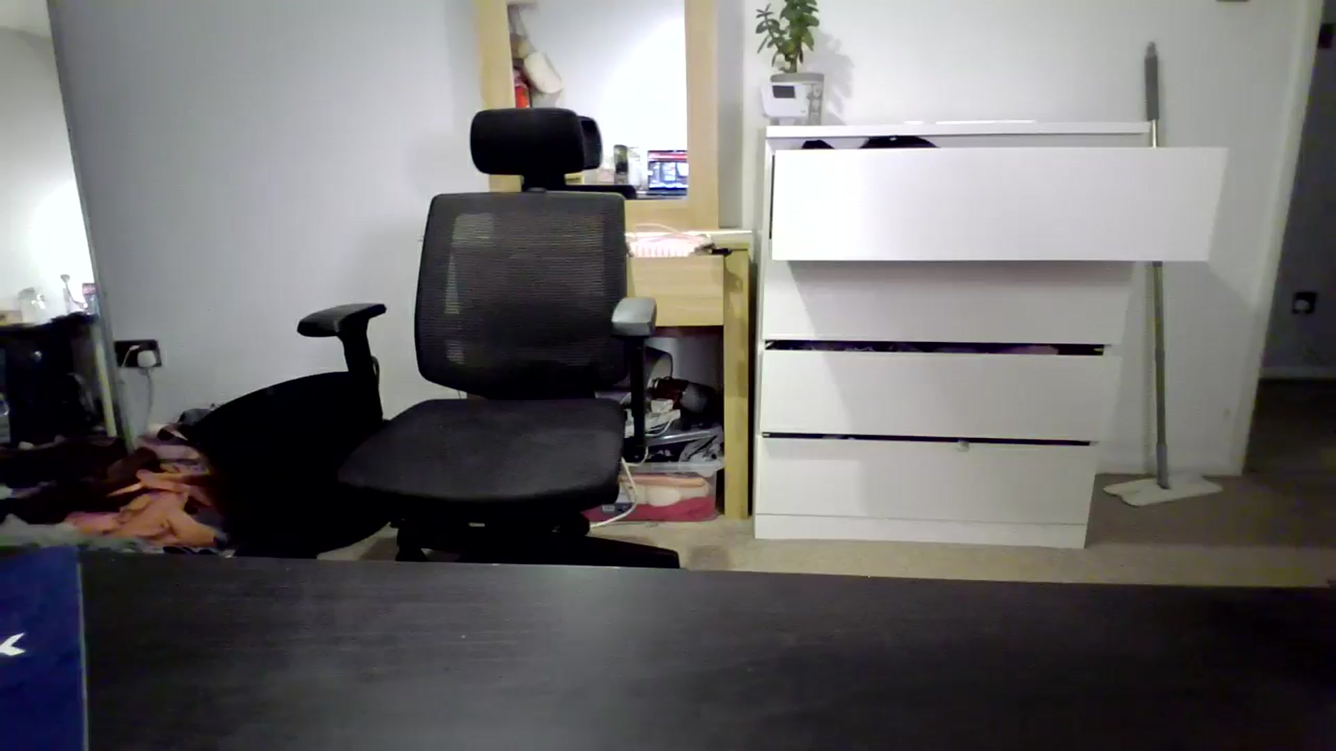 Gallery image thumbnail from Ameeraxo's myfreecams stream on, 08/28/2025, 02:44 image 9 of 20