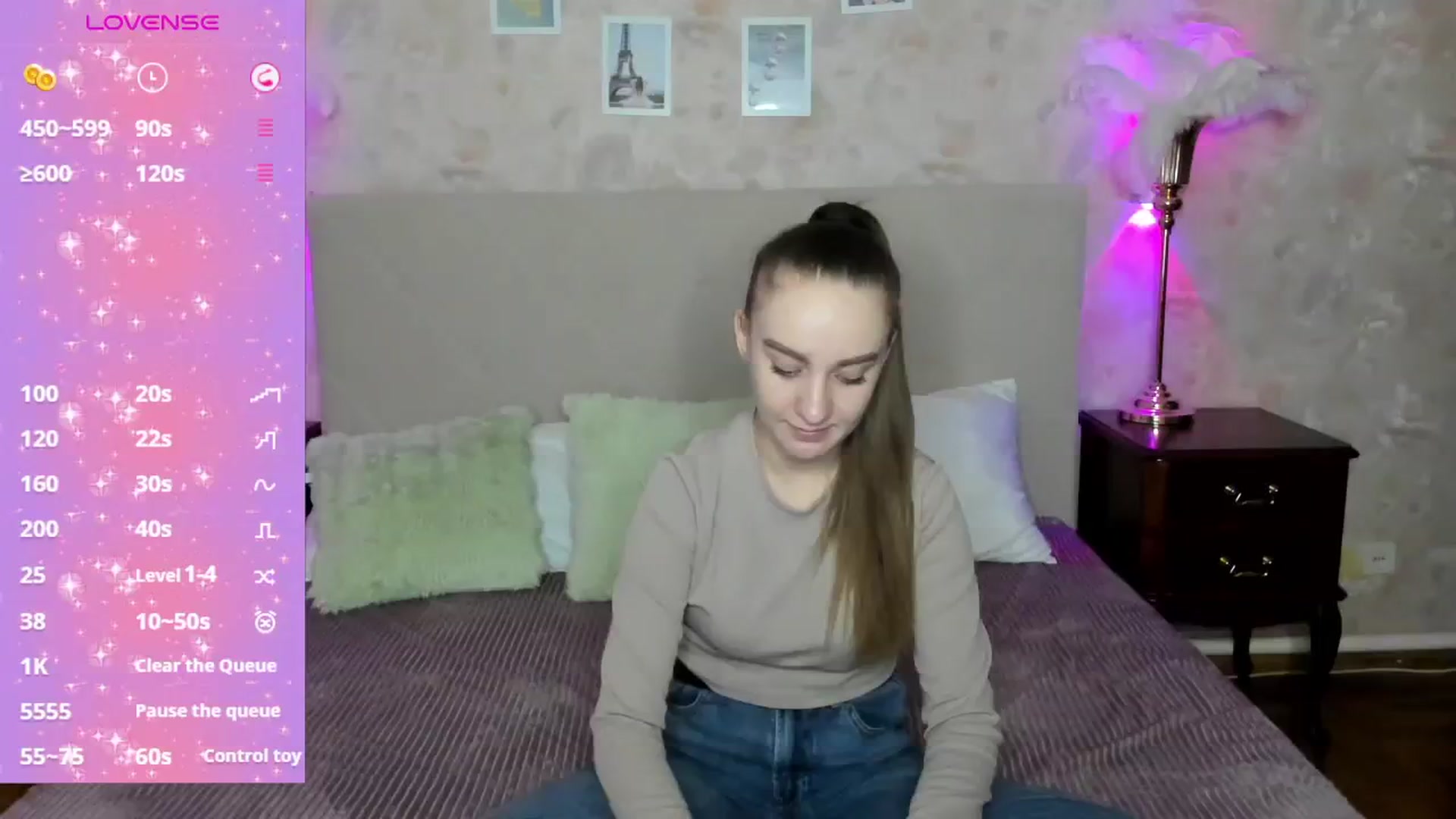 Gallery image thumbnail from AmeliGoldy's myfreecams stream on, 11/18/2025, 10:38 image 7 of 20