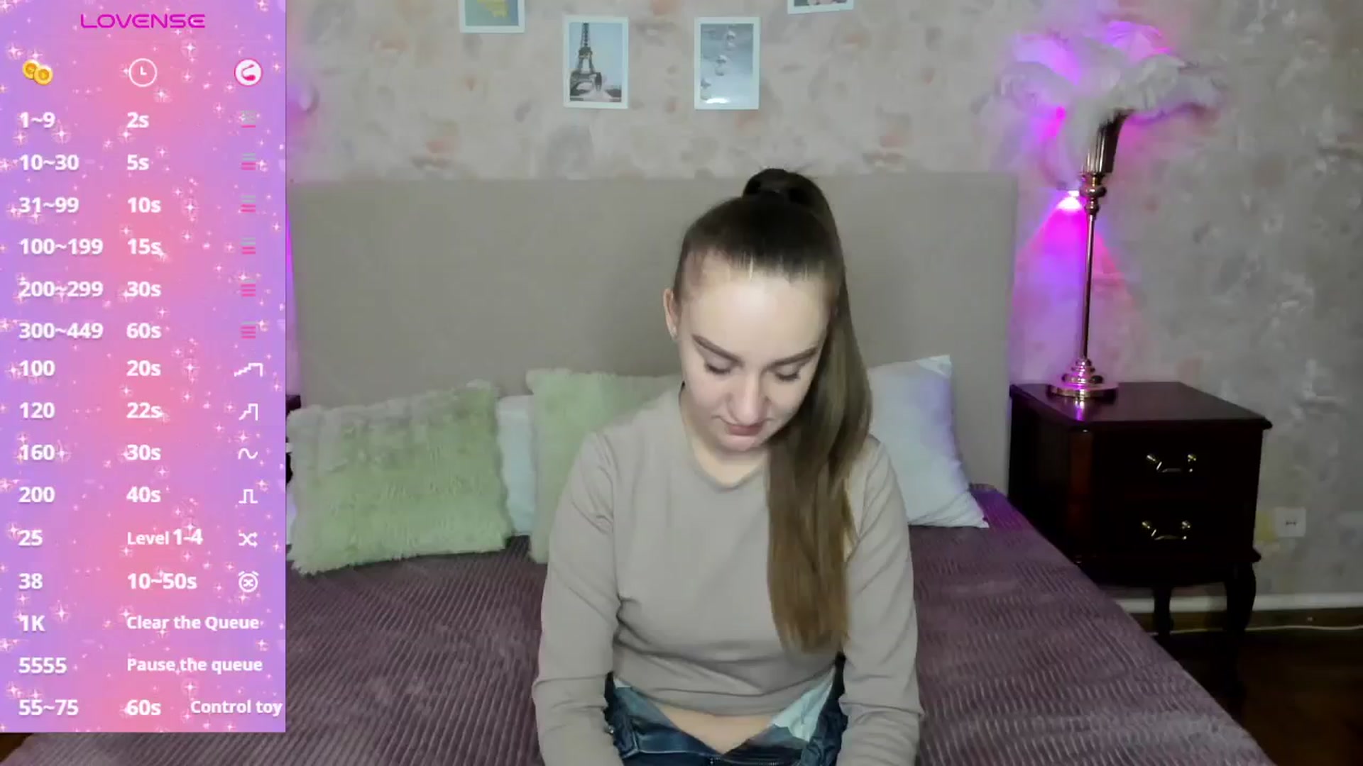 Gallery image thumbnail from AmeliGoldy's myfreecams stream on, 11/18/2025, 10:38 image 15 of 20