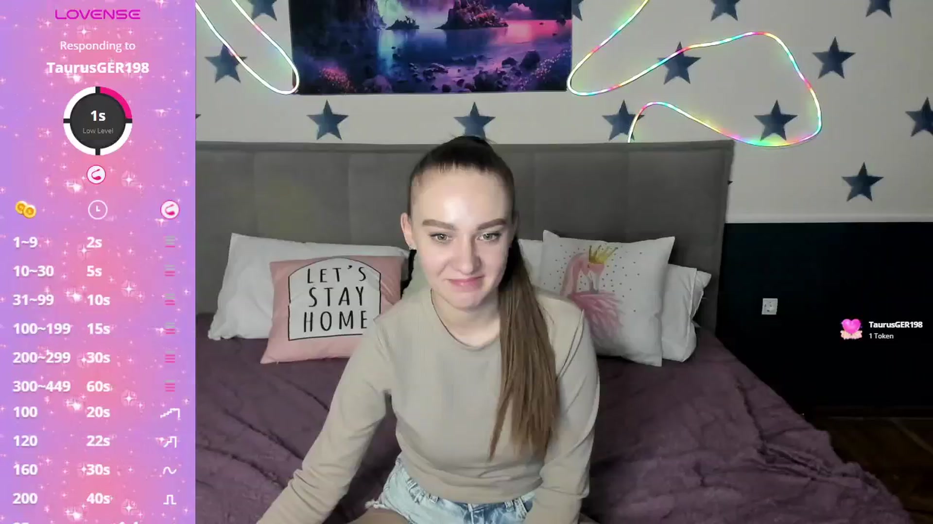 Gallery image thumbnail from AmeliGoldy's myfreecams stream on, 11/19/2025, 13:02 image 15 of 20