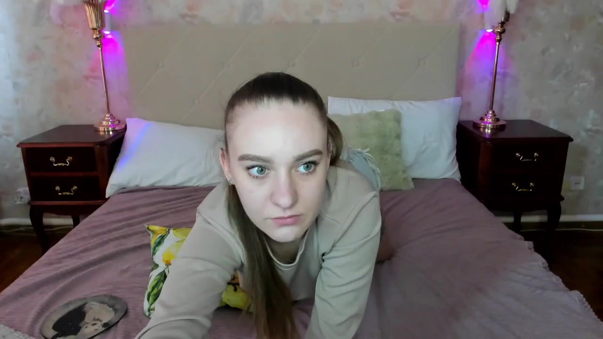 Gallery image thumbnail from AmeliGoldy's myfreecams stream on, 11/26/2025, 12:00 image 3 of 20