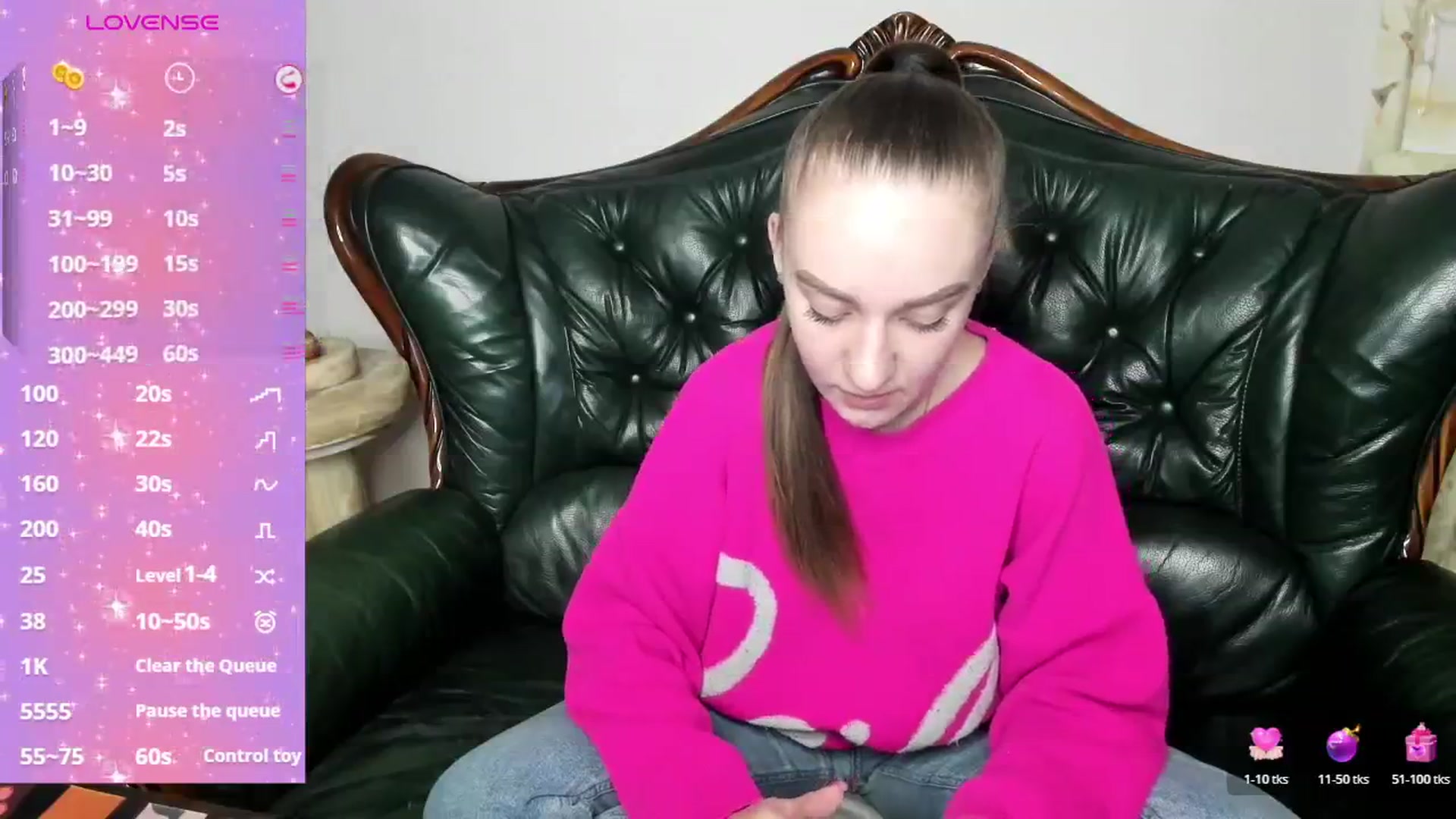 Gallery image thumbnail from AmeliGoldy's myfreecams stream on, 12/04/2025, 12:18 image 12 of 20