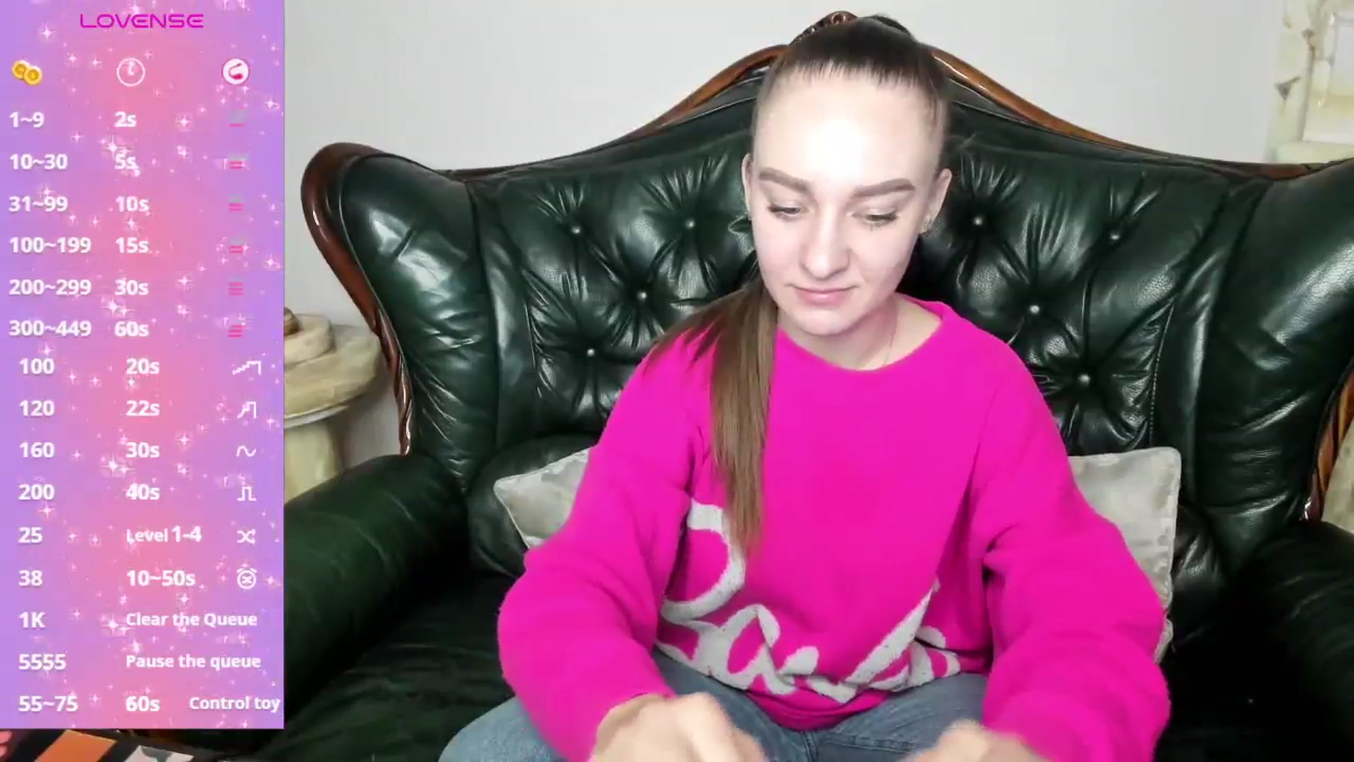 Gallery image thumbnail from AmeliGoldy's myfreecams stream on, 12/04/2025, 12:18 image 9 of 20