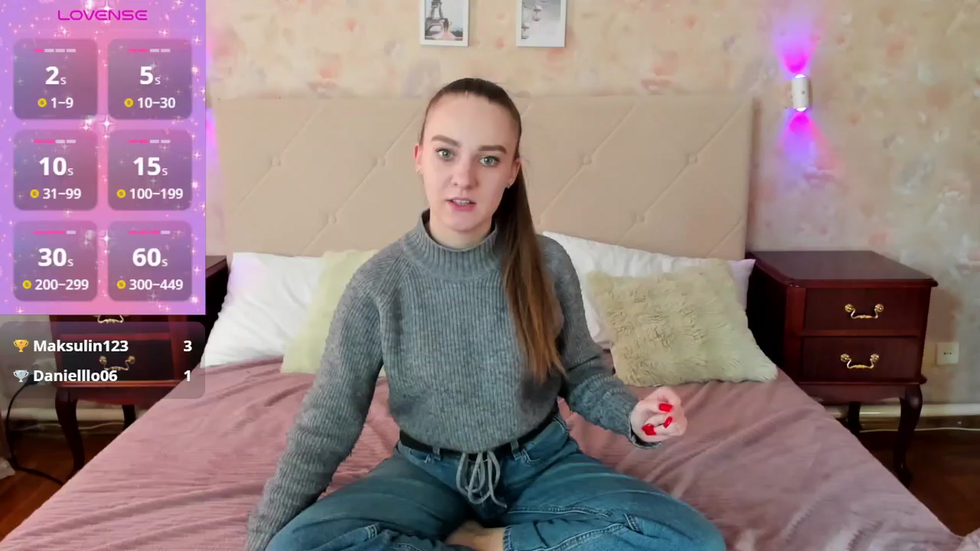 Gallery image thumbnail from AmeliGoldy's myfreecams stream on, 12/12/2025, 12:16 image 15 of 20