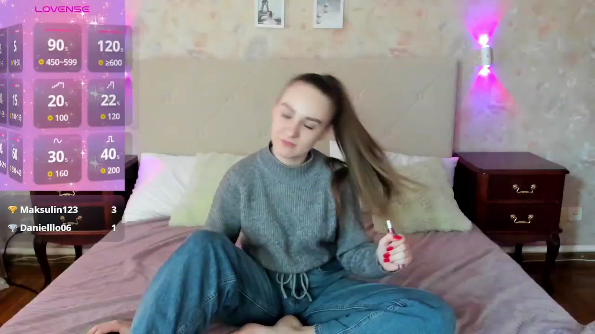 Gallery image thumbnail from AmeliGoldy's myfreecams stream on, 12/12/2025, 12:16 image 19 of 20