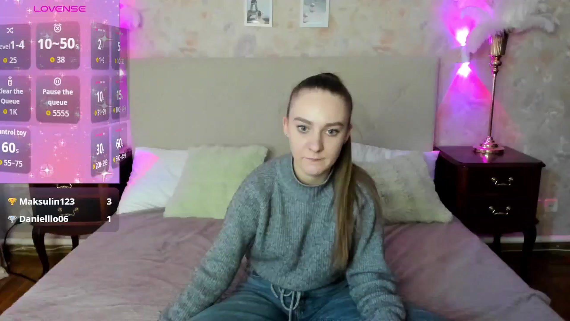 Gallery image thumbnail from AmeliGoldy's myfreecams stream on, 12/12/2025, 12:16 image 1 of 20