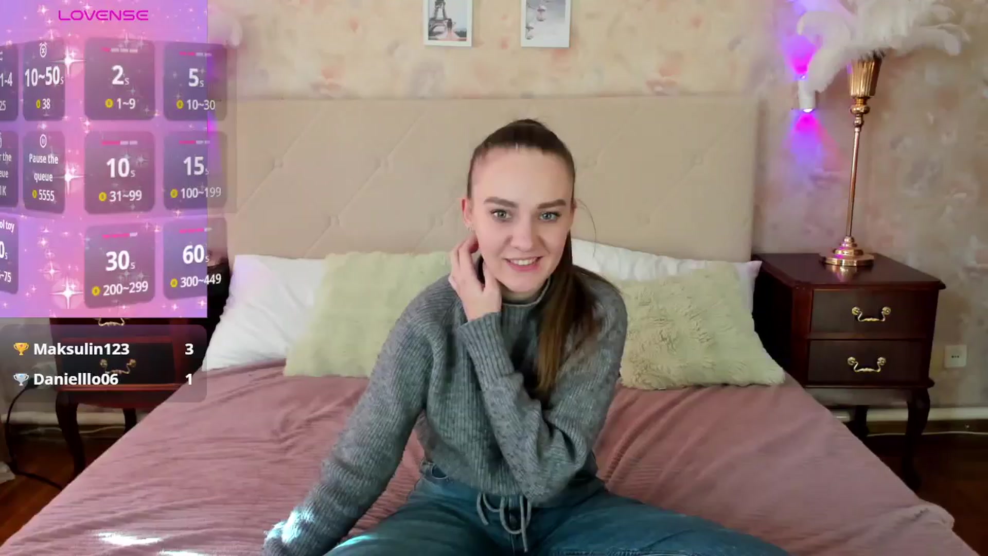 Gallery image thumbnail from AmeliGoldy's myfreecams stream on, 12/12/2025, 12:16 image 3 of 20