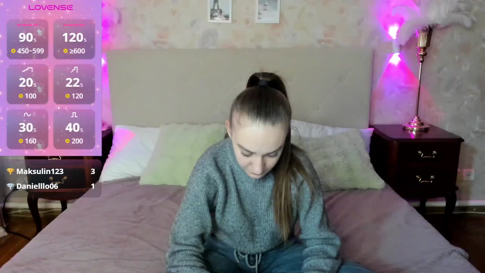 Gallery image thumbnail from AmeliGoldy's myfreecams stream on, 12/12/2025, 12:16 image 2 of 20