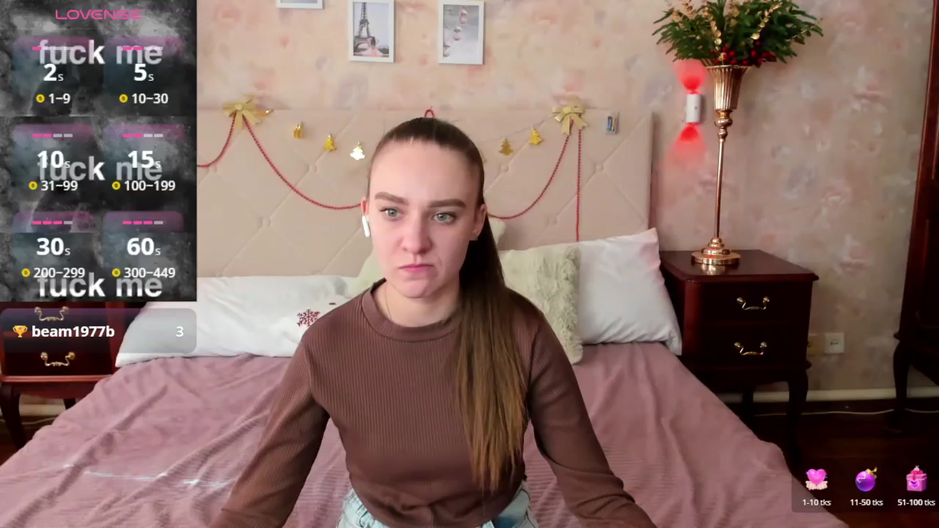 Gallery image thumbnail from AmeliGoldy's myfreecams stream on, 12/25/2025, 11:18 image 14 of 20