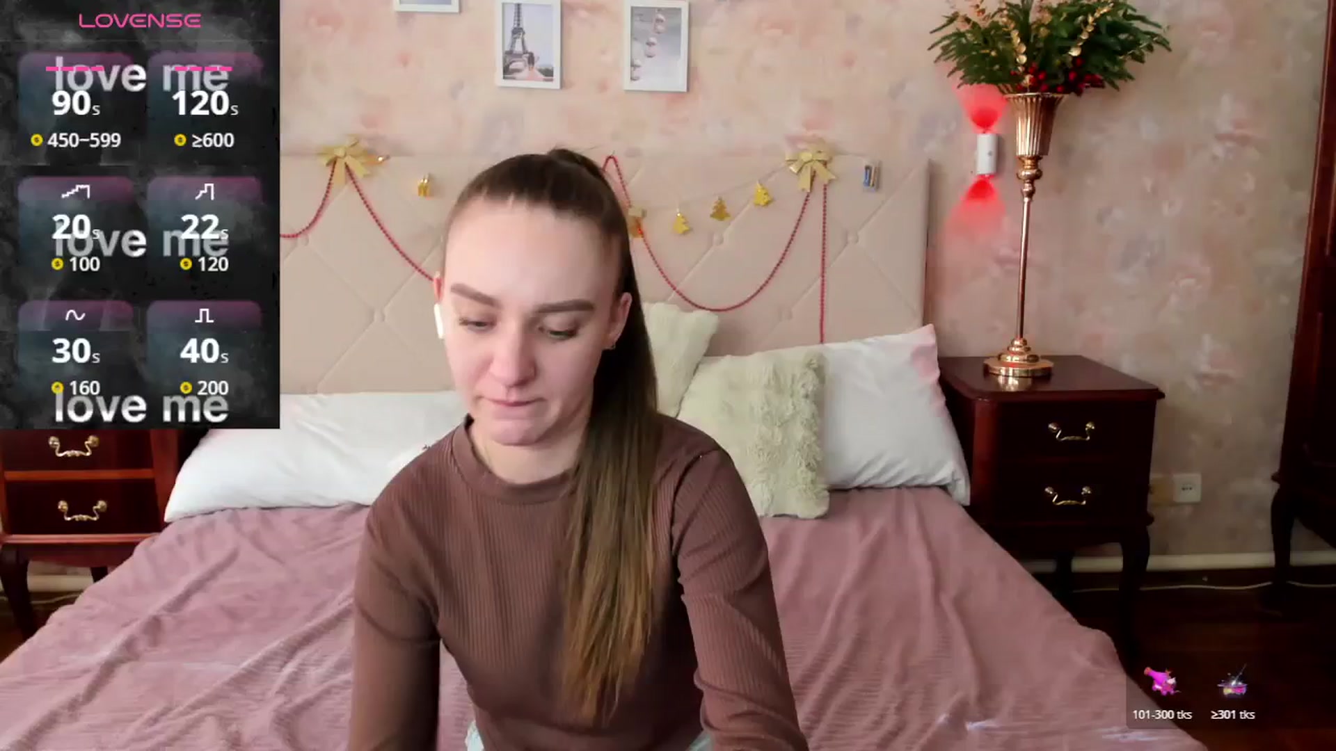 Gallery image thumbnail from AmeliGoldy's myfreecams stream on, 12/25/2025, 11:18 image 1 of 20