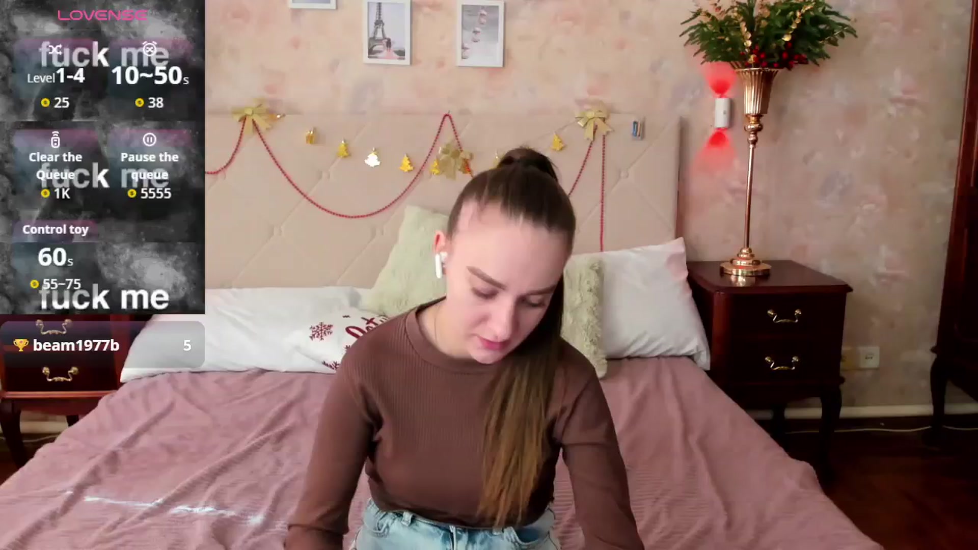 Gallery image thumbnail from AmeliGoldy's myfreecams stream on, 12/25/2025, 11:18 image 20 of 20