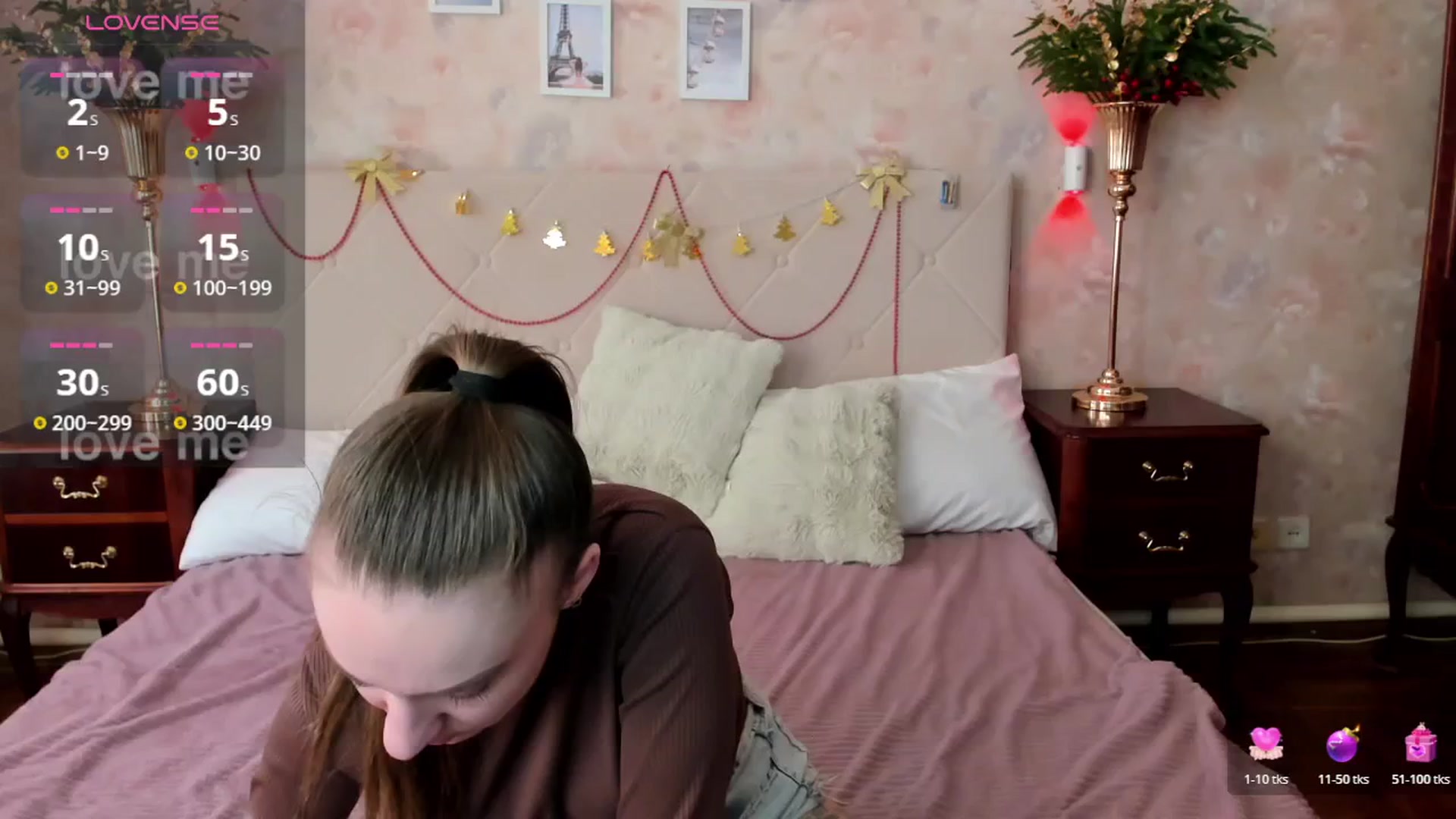Gallery image thumbnail from AmeliGoldy's myfreecams stream on, 12/25/2025, 12:38 image 7 of 20