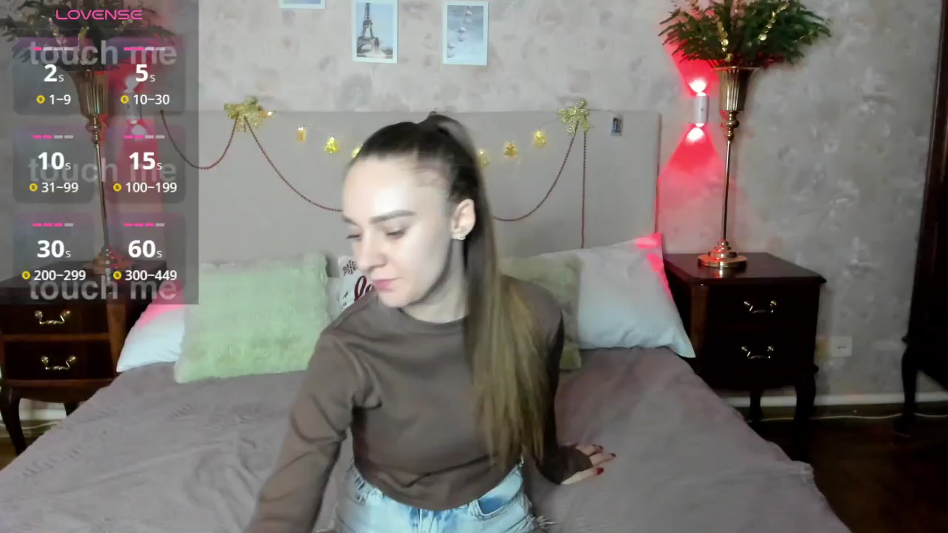 Gallery image thumbnail from AmeliGoldy's myfreecams stream on, 12/25/2025, 14:23 image 5 of 20