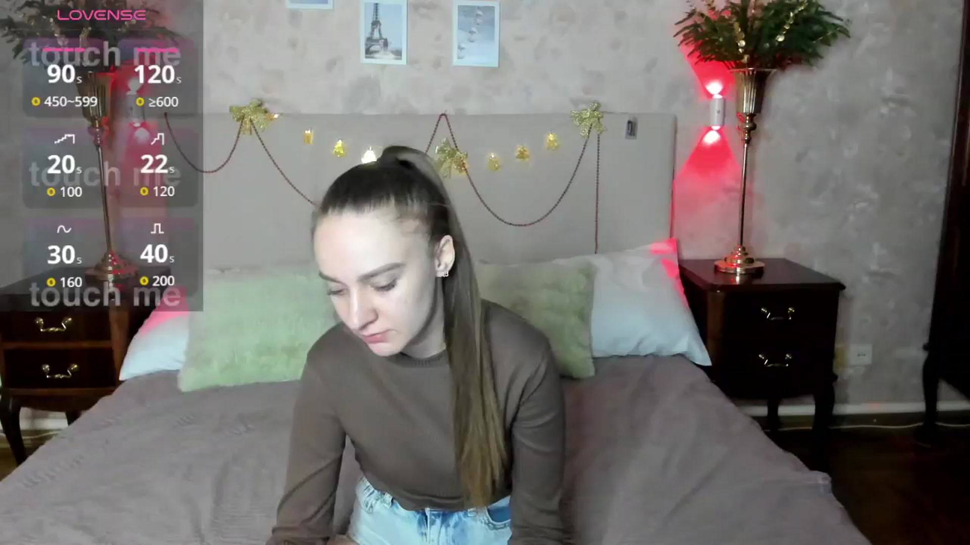 Gallery image thumbnail from AmeliGoldy's myfreecams stream on, 12/25/2025, 14:23 image 16 of 20