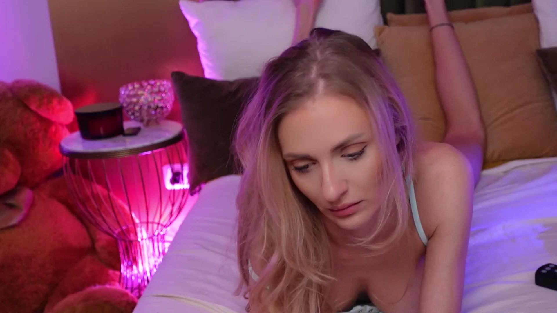 Gallery image thumbnail from AmeliaAngelx's myfreecams stream on, 11/14/2025, 10:30 image 9 of 20