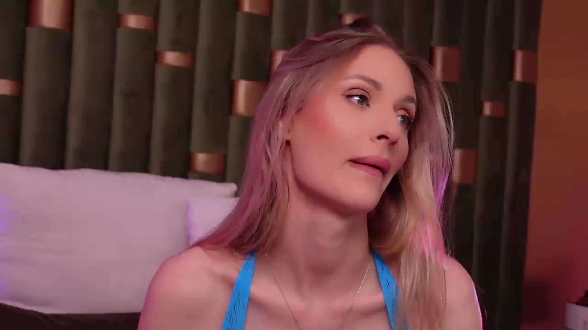 Gallery image thumbnail from AmeliaAngelx's myfreecams stream on, 05/25/2026, 20:39 image 18 of 20