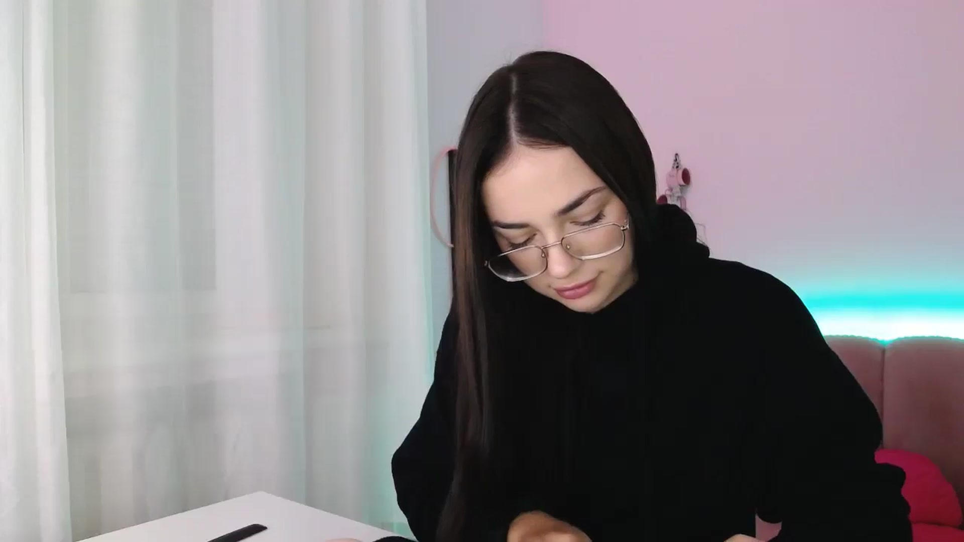 Gallery image thumbnail from AmeliaBell's myfreecams stream on, 11/16/2025, 09:24 image 10 of 20