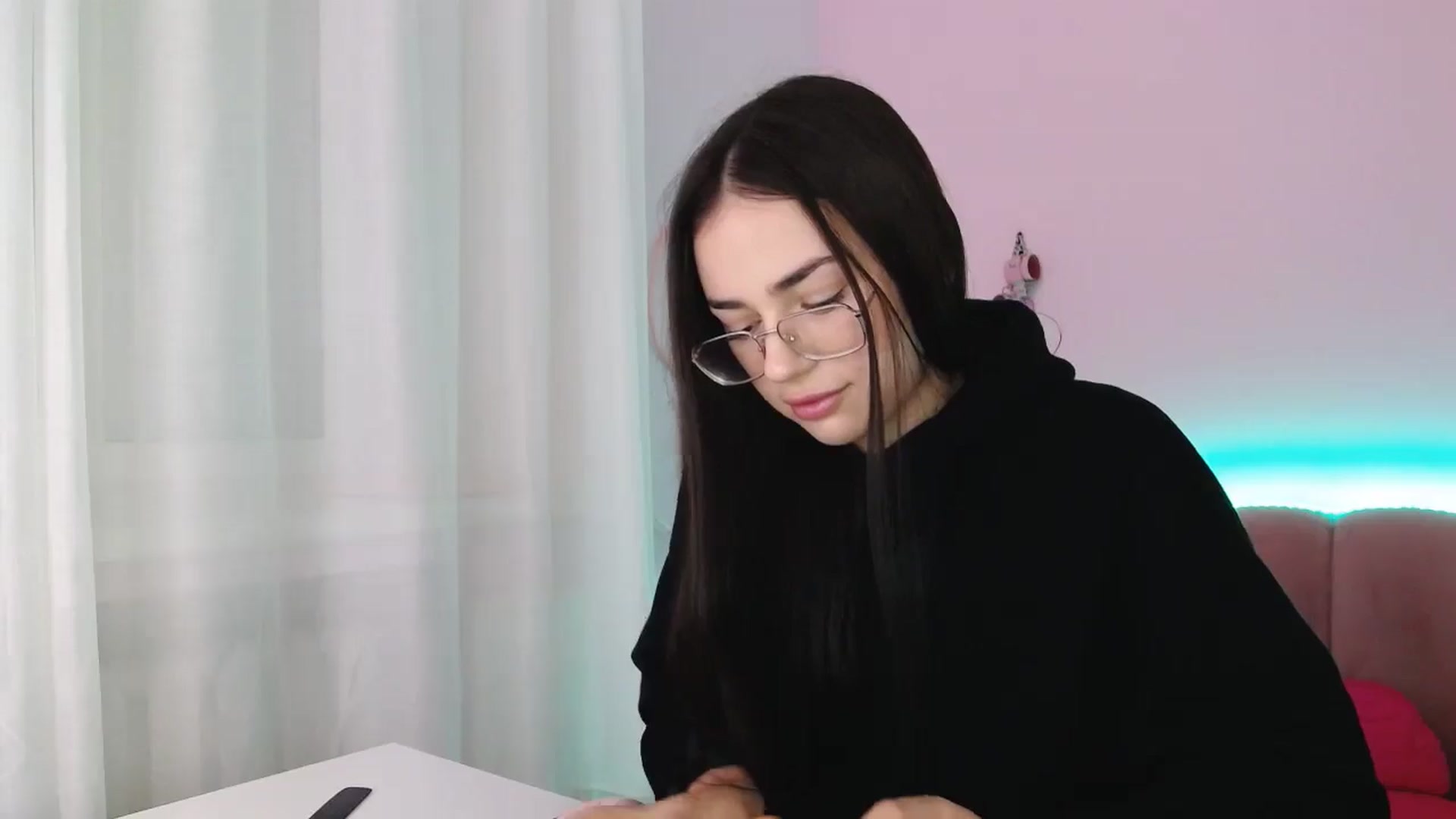 Gallery image thumbnail from AmeliaBell's myfreecams stream on, 11/16/2025, 09:24 image 17 of 20