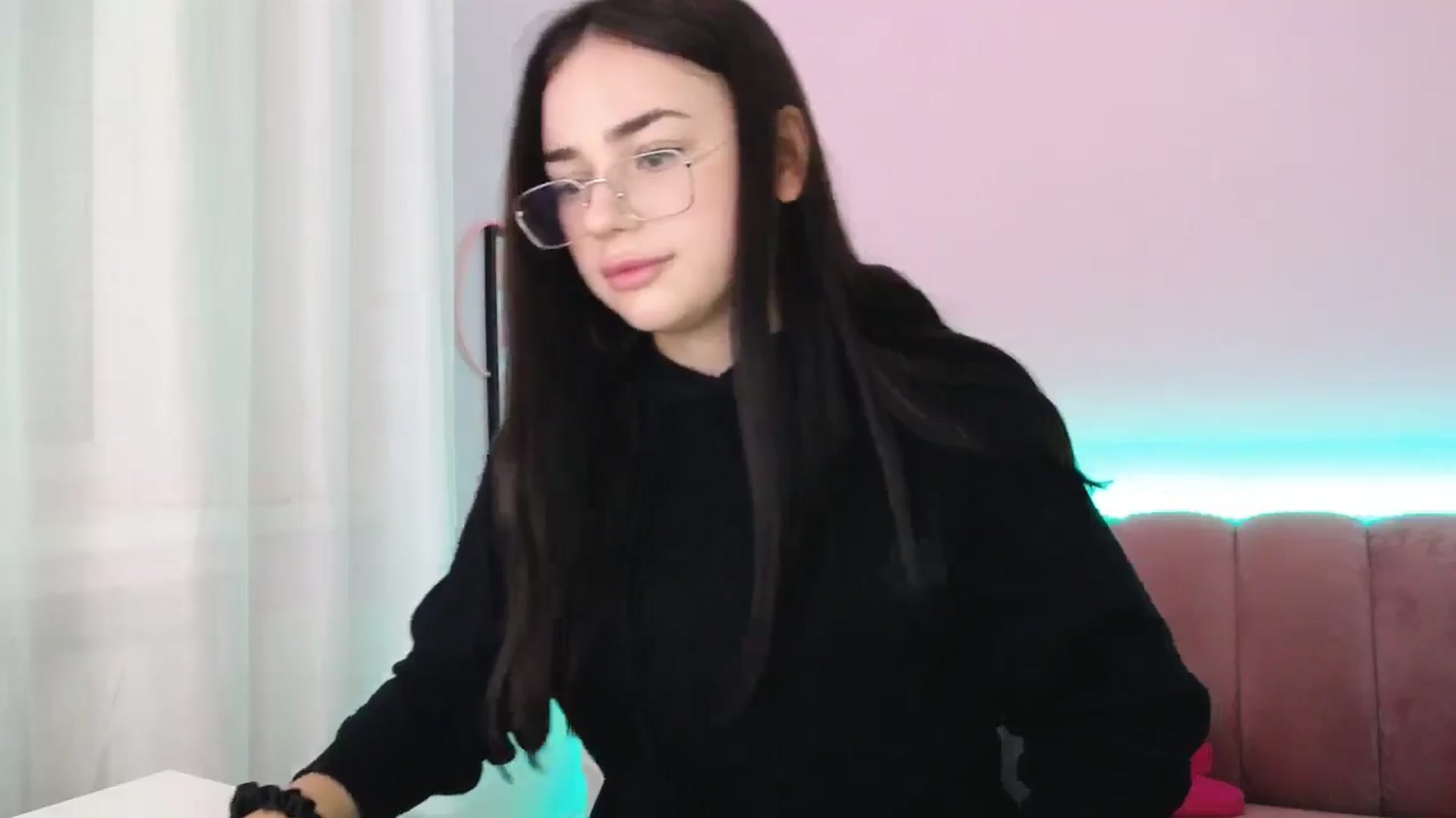 Gallery image thumbnail from AmeliaBell's myfreecams stream on, 11/16/2025, 09:45 image 6 of 20