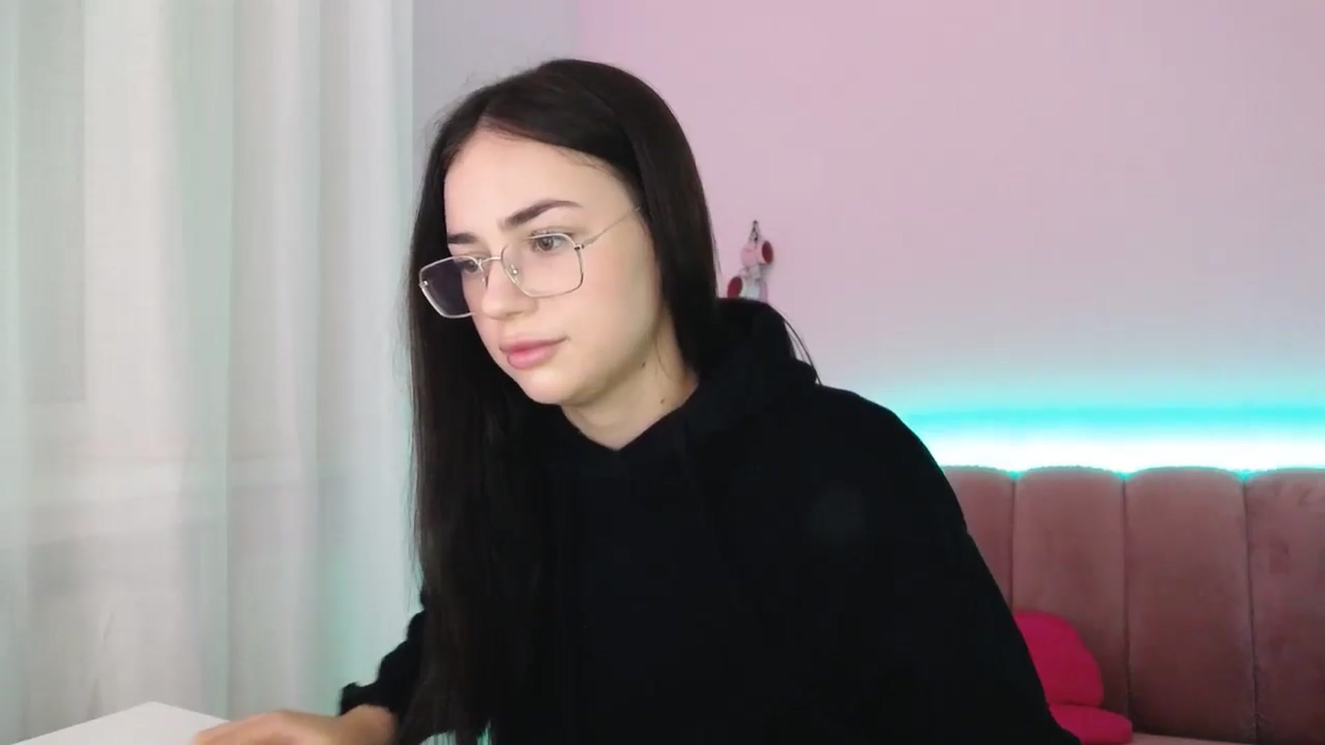 Gallery image thumbnail from AmeliaBell's myfreecams stream on, 11/16/2025, 09:45 image 18 of 20