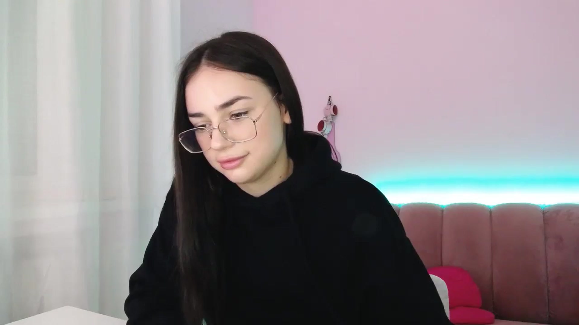 Gallery image thumbnail from AmeliaBell's myfreecams stream on, 11/16/2025, 09:45 image 14 of 20