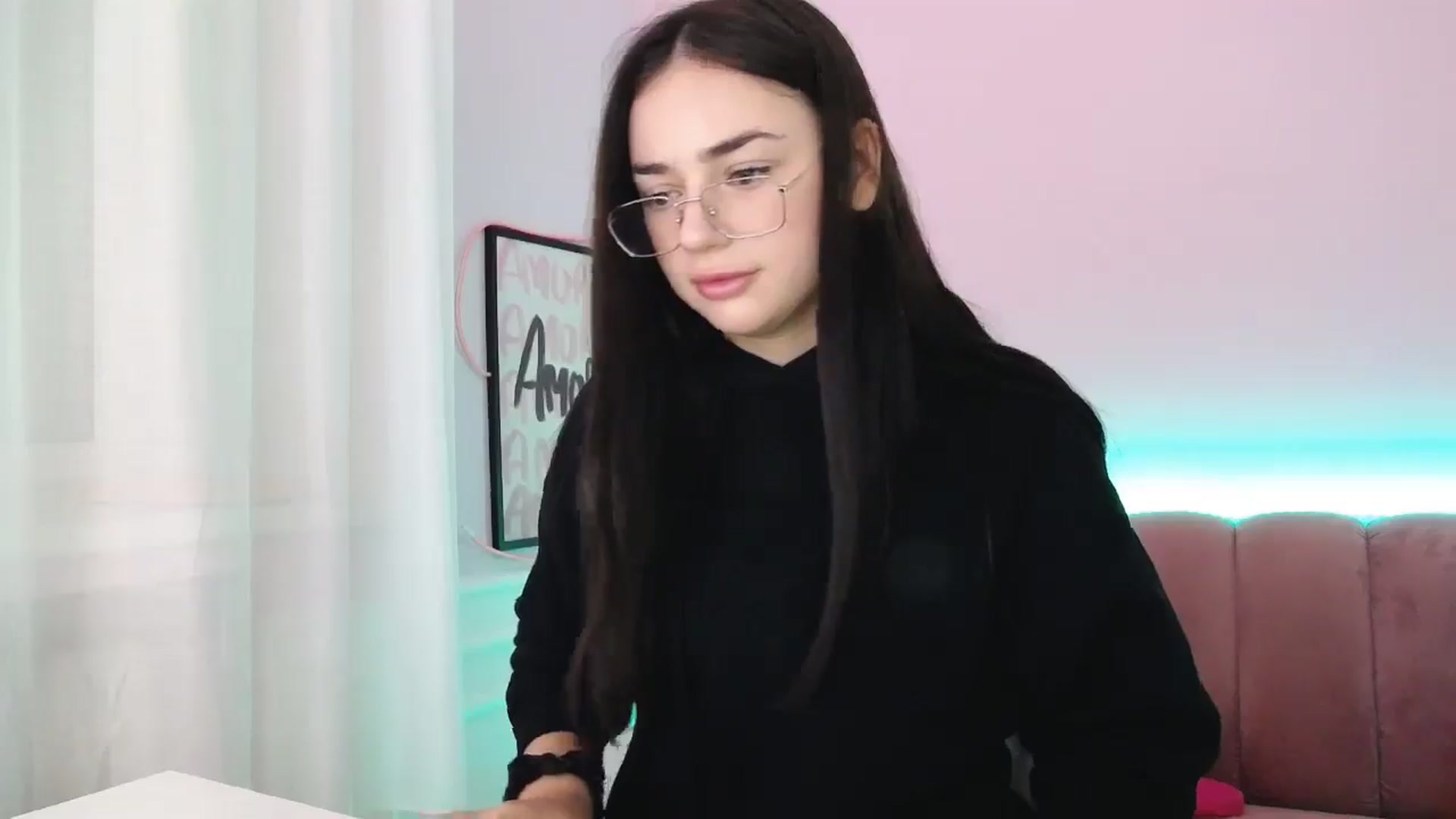 Gallery image thumbnail from AmeliaBell's myfreecams stream on, 11/16/2025, 09:45 image 5 of 20