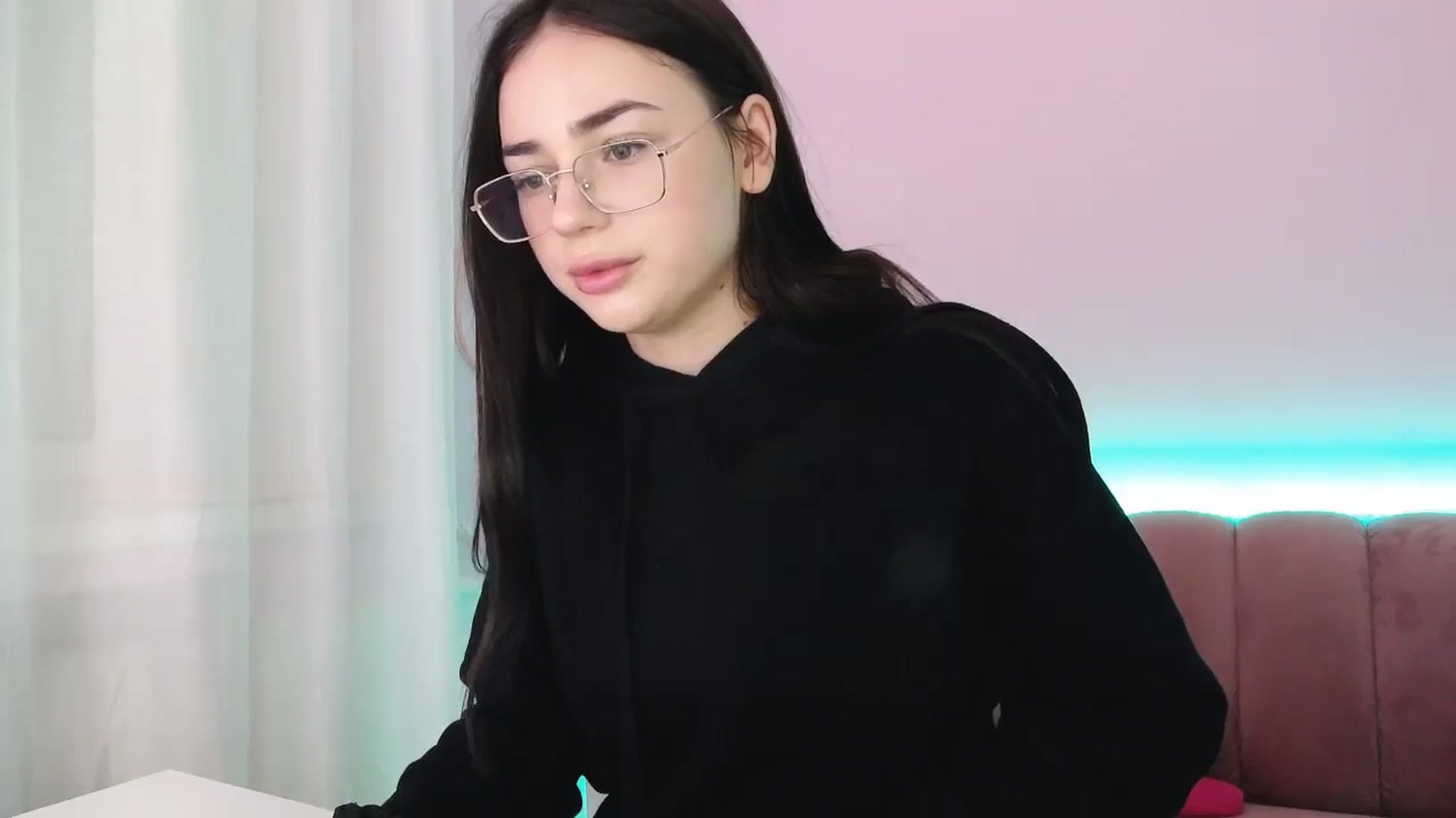 Gallery image thumbnail from AmeliaBell's myfreecams stream on, 11/16/2025, 09:45 image 11 of 20