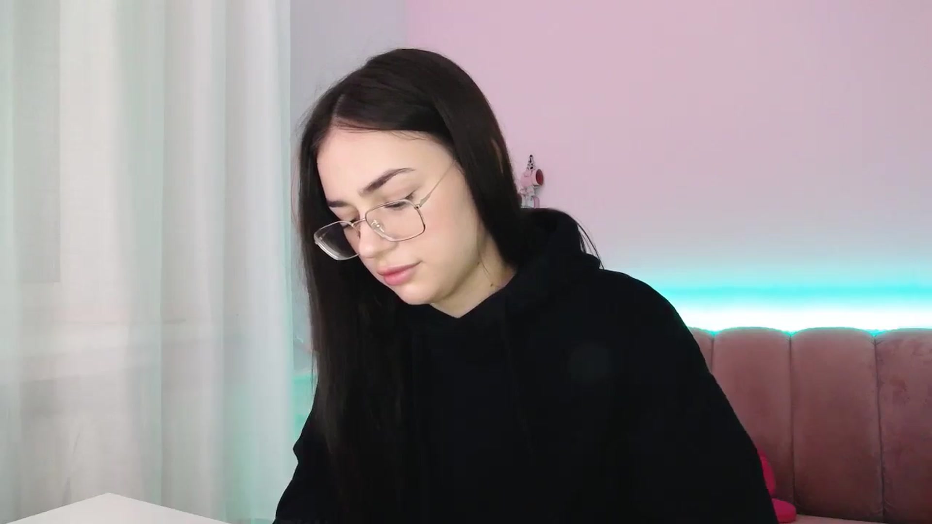 Gallery image thumbnail from AmeliaBell's myfreecams stream on, 11/16/2025, 09:45 image 19 of 20