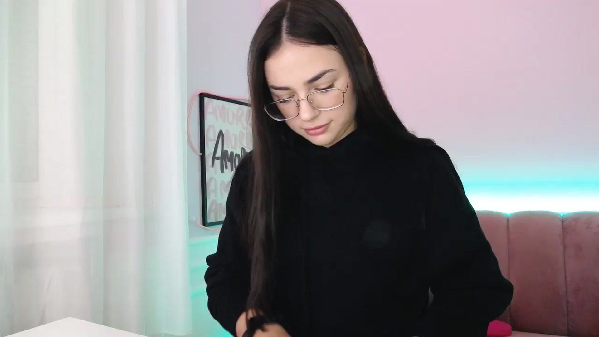 Gallery image thumbnail from AmeliaBell's myfreecams stream on, 11/16/2025, 09:45 image 1 of 20