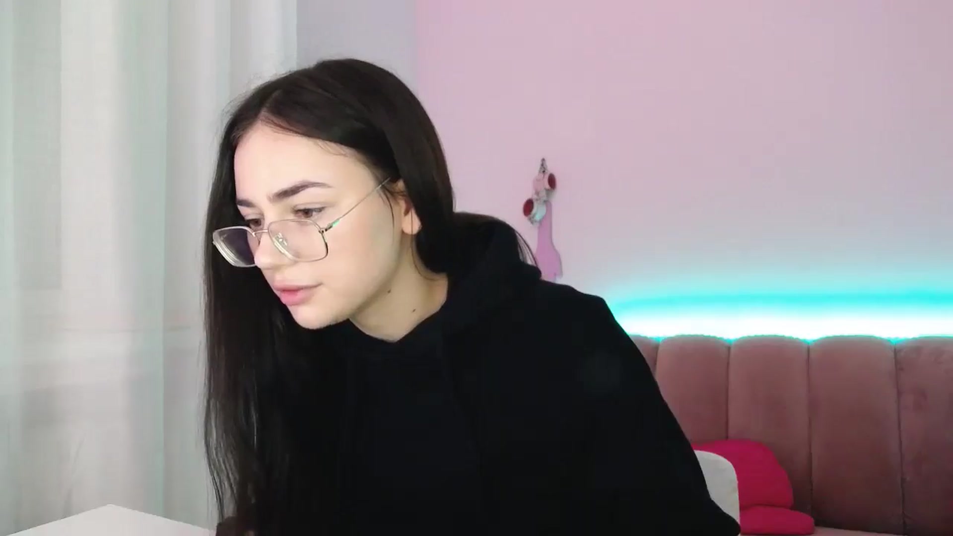 Gallery image thumbnail from AmeliaBell's myfreecams stream on, 11/16/2025, 09:45 image 13 of 20