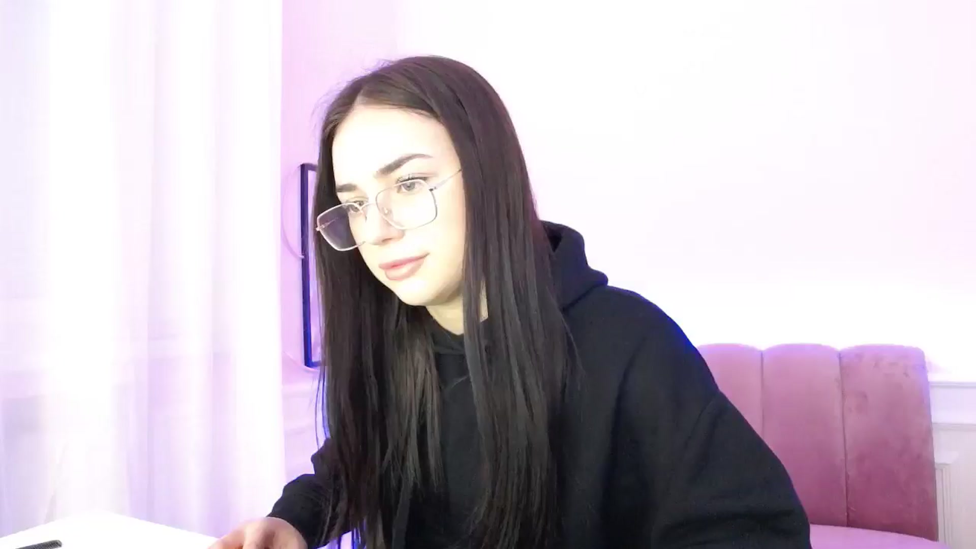 Gallery image thumbnail from AmeliaBell's myfreecams stream on, 11/16/2025, 10:58 image 14 of 20