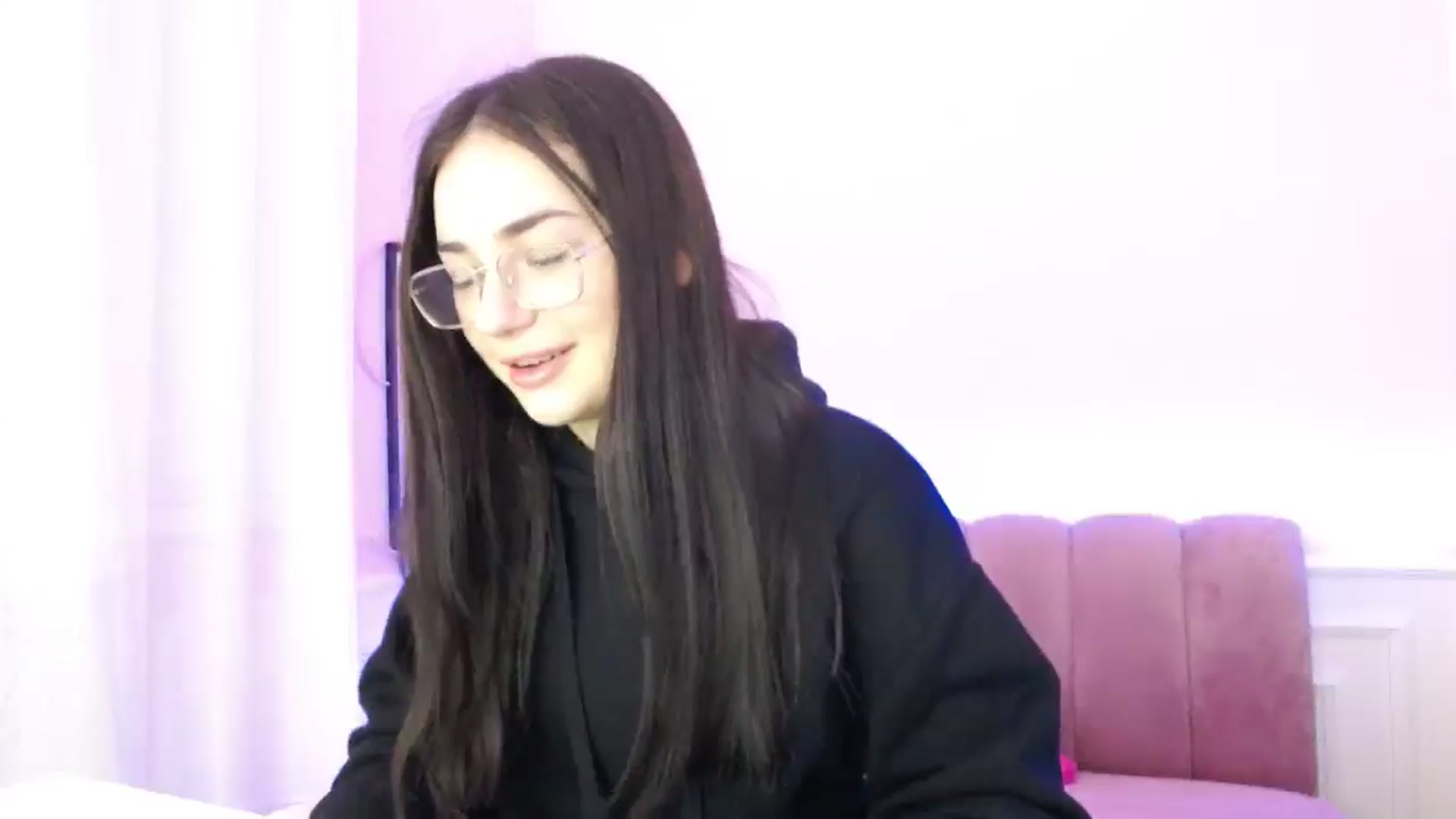 Gallery image thumbnail from AmeliaBell's myfreecams stream on, 11/16/2025, 10:58 image 6 of 20