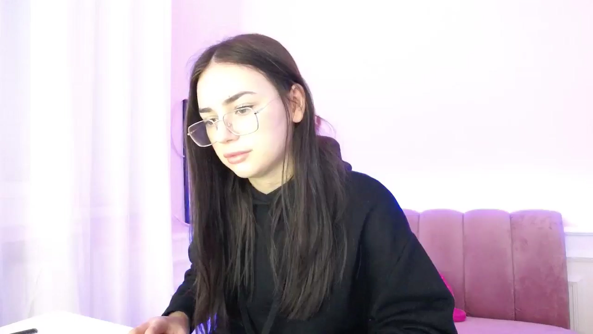 Gallery image thumbnail from AmeliaBell's myfreecams stream on, 11/16/2025, 10:58 image 13 of 20