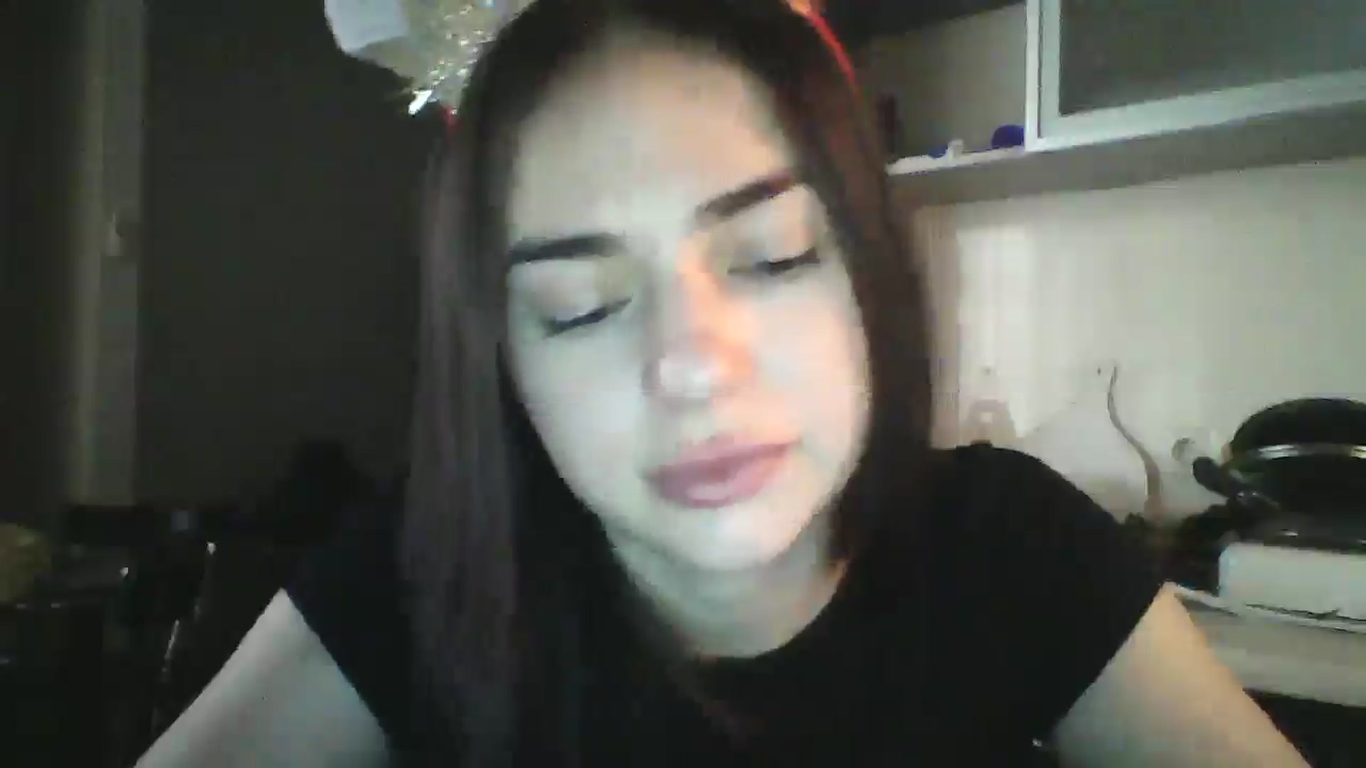 Gallery image thumbnail from AmeliaBell's myfreecams stream on, 12/03/2025, 10:13 image 4 of 20