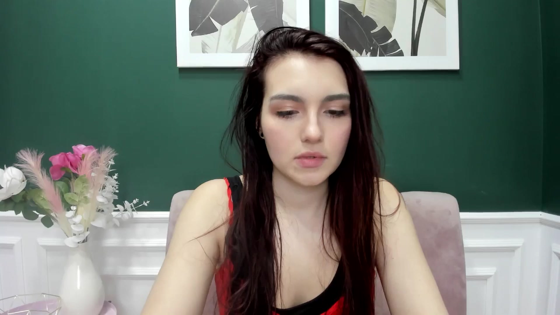 Gallery image thumbnail from AmeliaKriss's myfreecams stream on, 04/10/2025, 11:08 image 17 of 20
